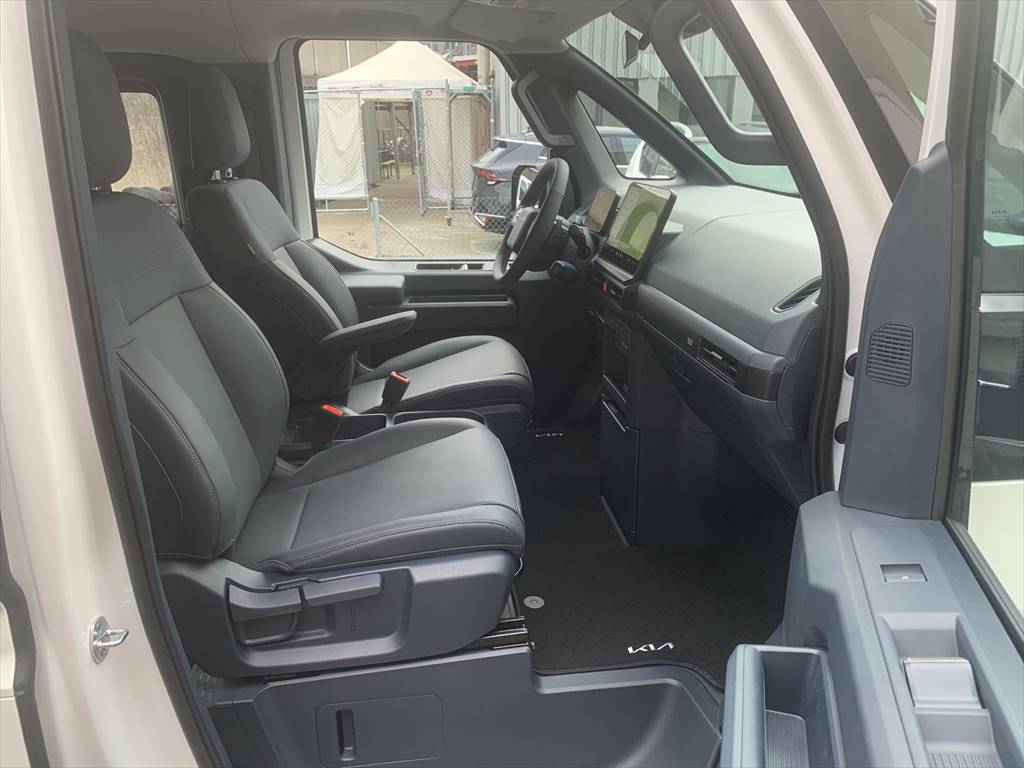 KIA PV5 71.2 kWh Plus-image-5