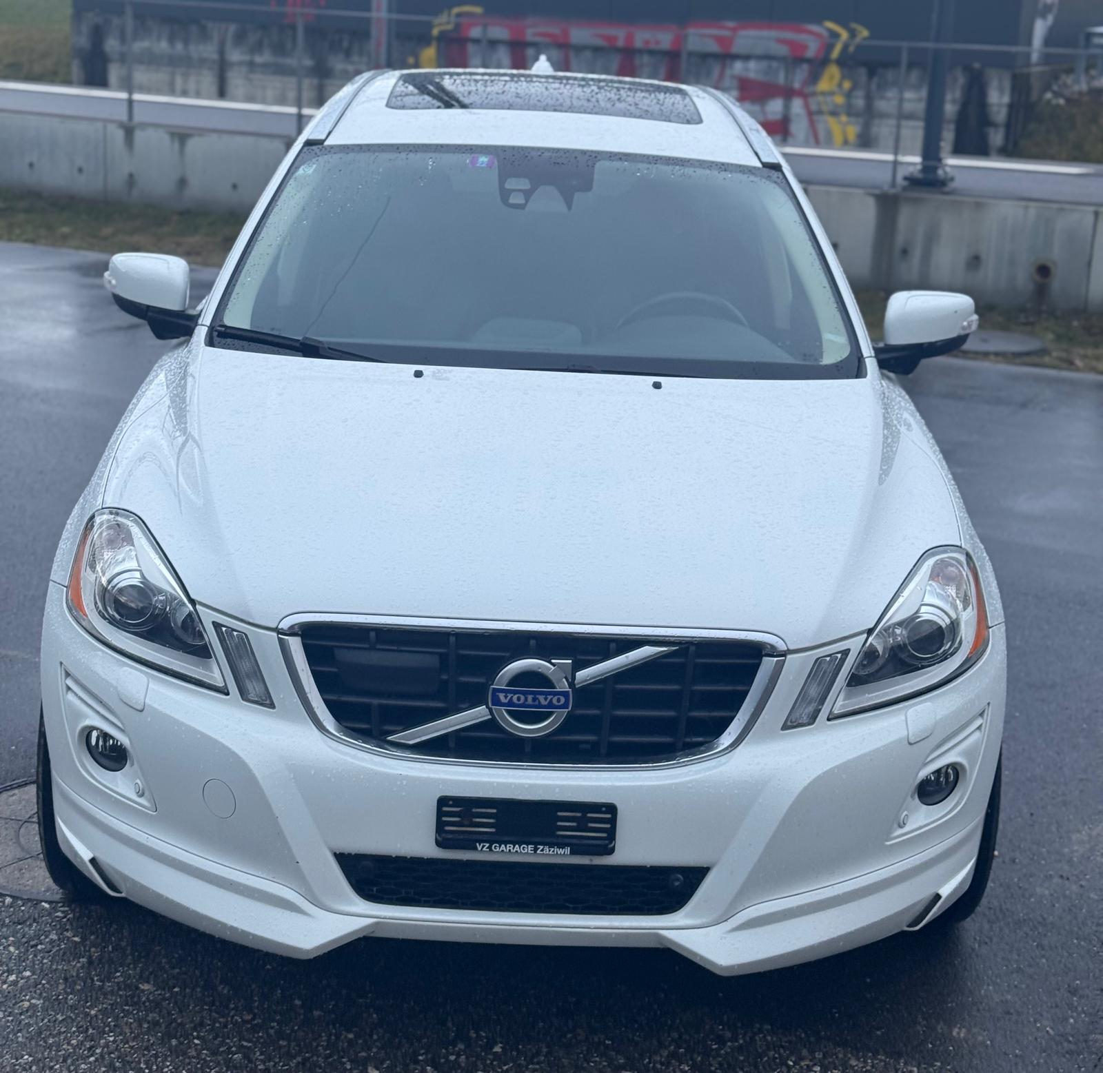 VOLVO XC60 D5 AWD Kinetic Geartronic-image-2