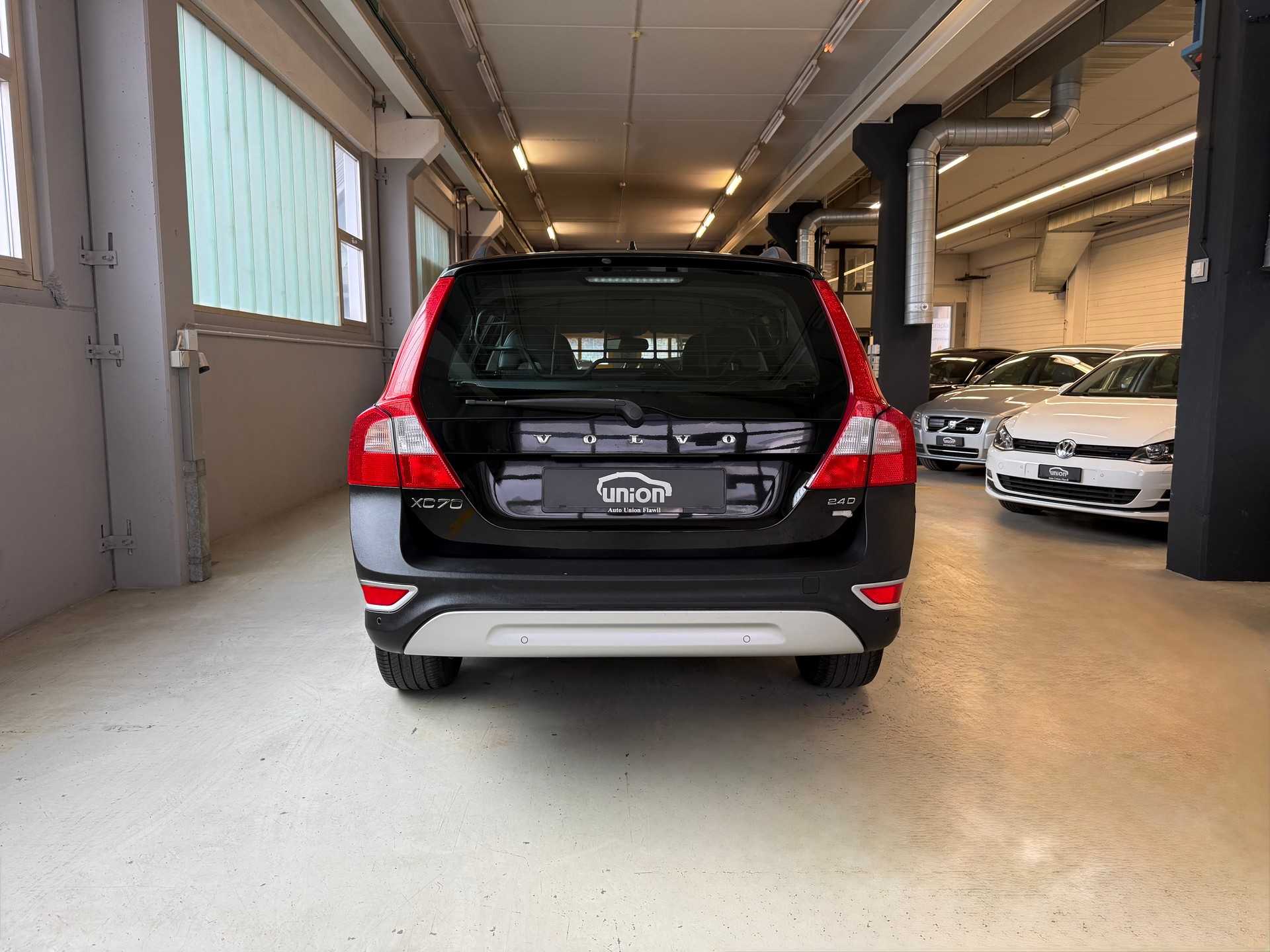 VOLVO XC70 D5 Kinetic-image-6