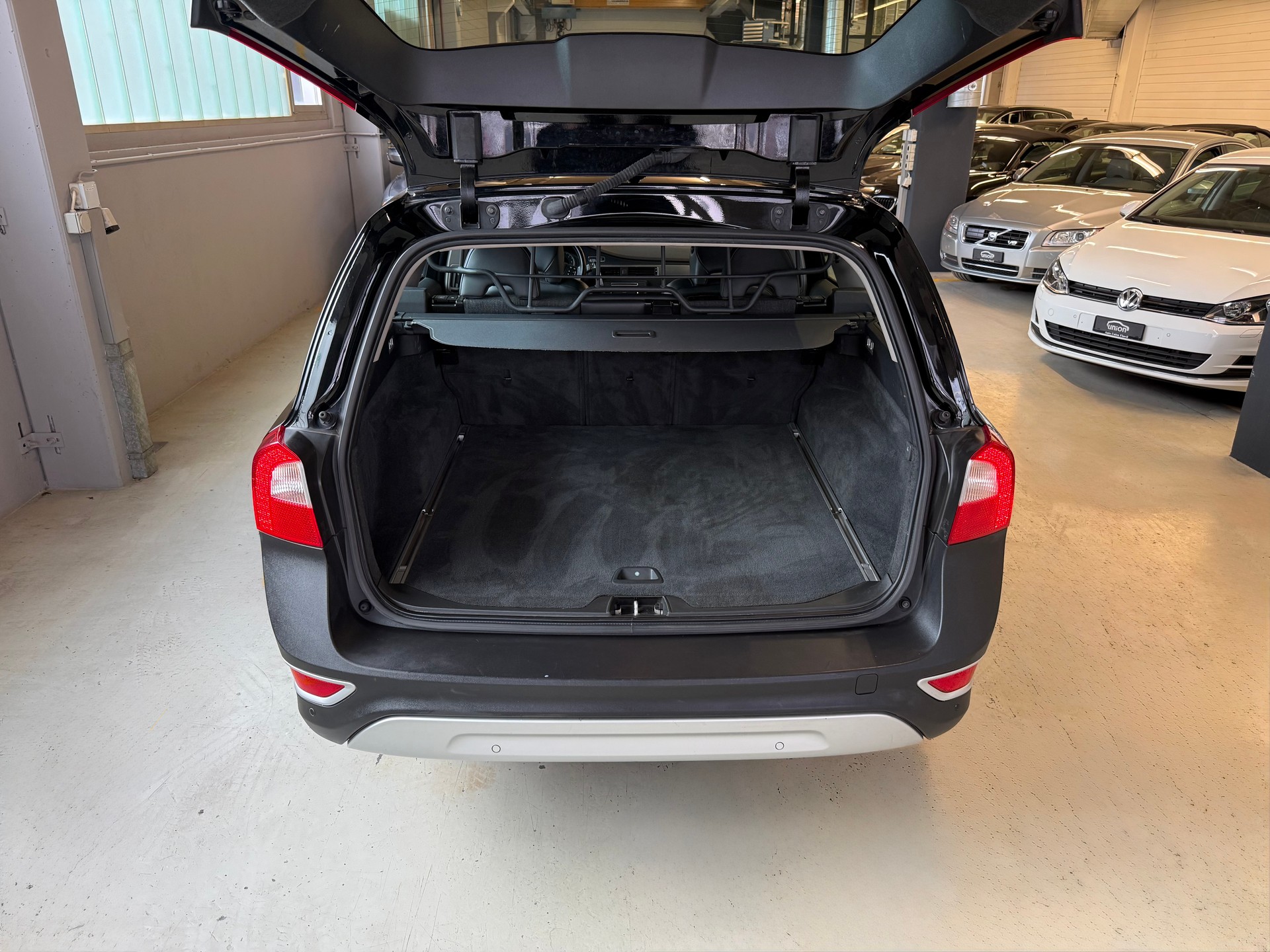 VOLVO XC70 D5 Kinetic-image-7
