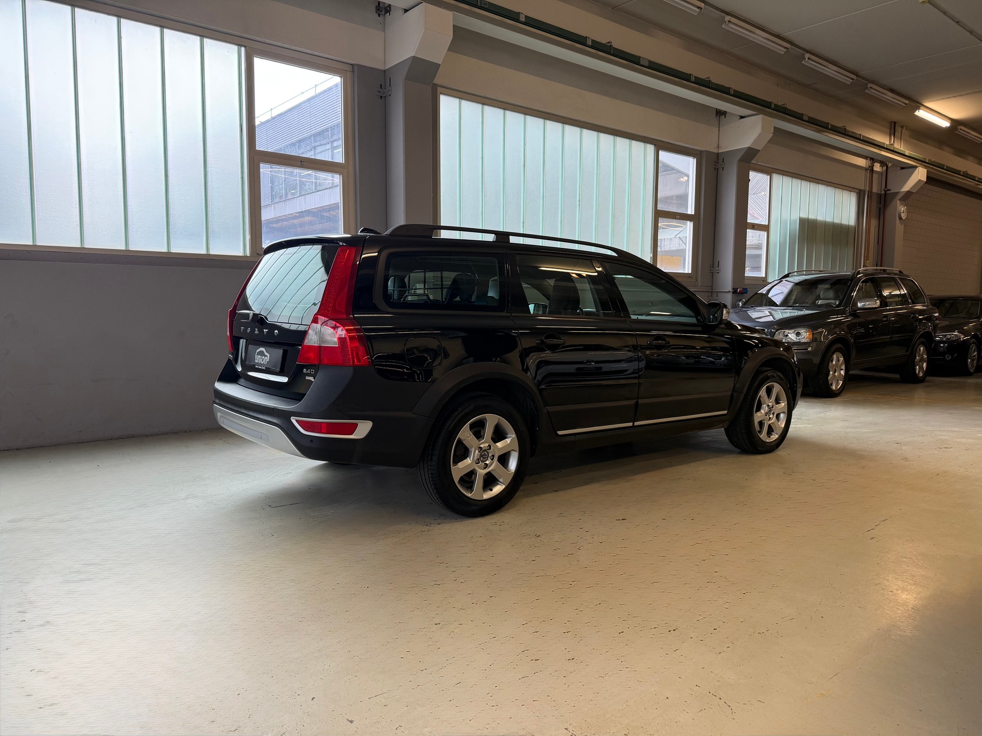 VOLVO XC70 D5 Kinetic-image-4