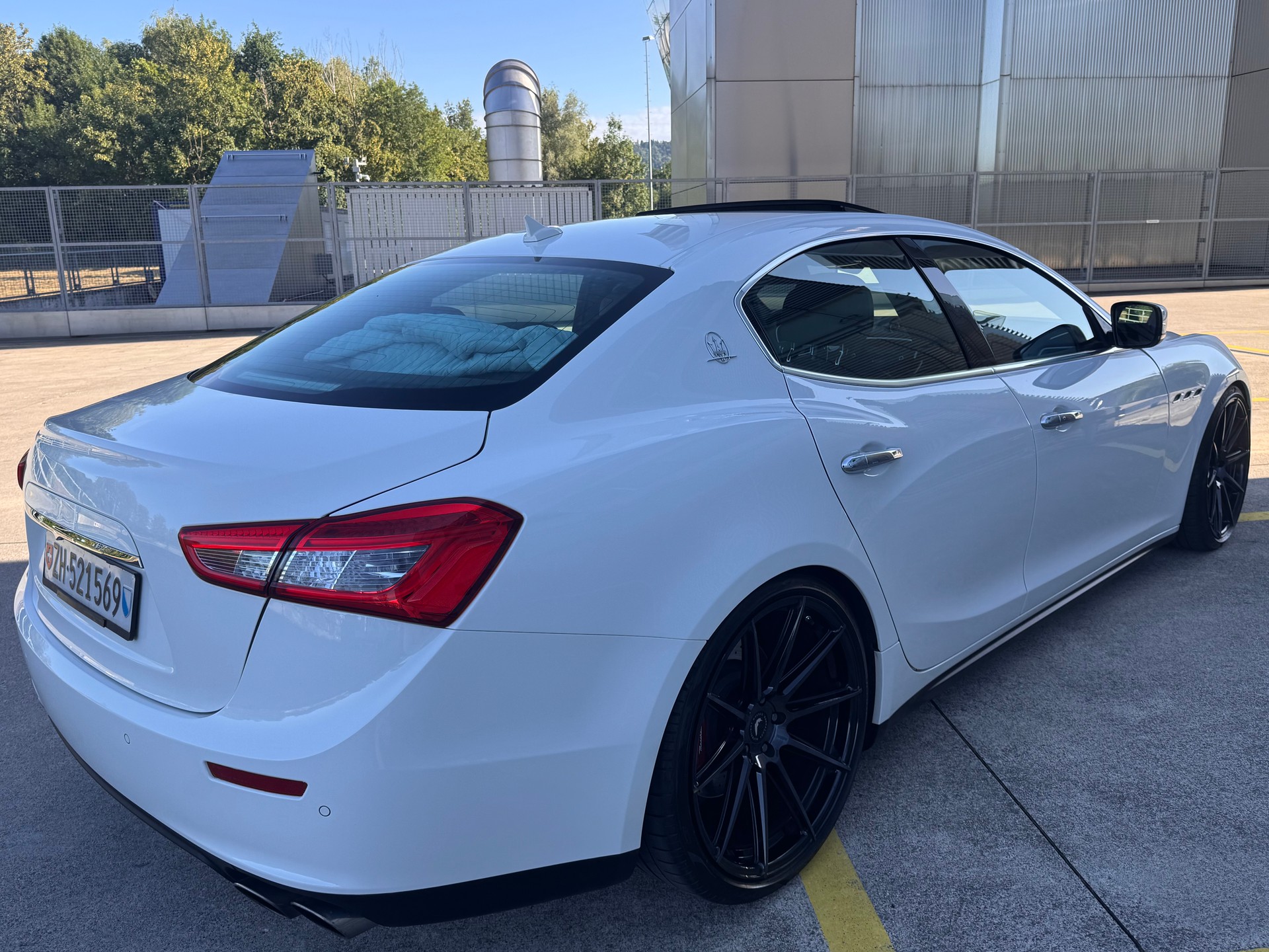 MASERATI Ghibli S Q4 3.0 V6 Swiss Mountain Ed. Automatica-image-2