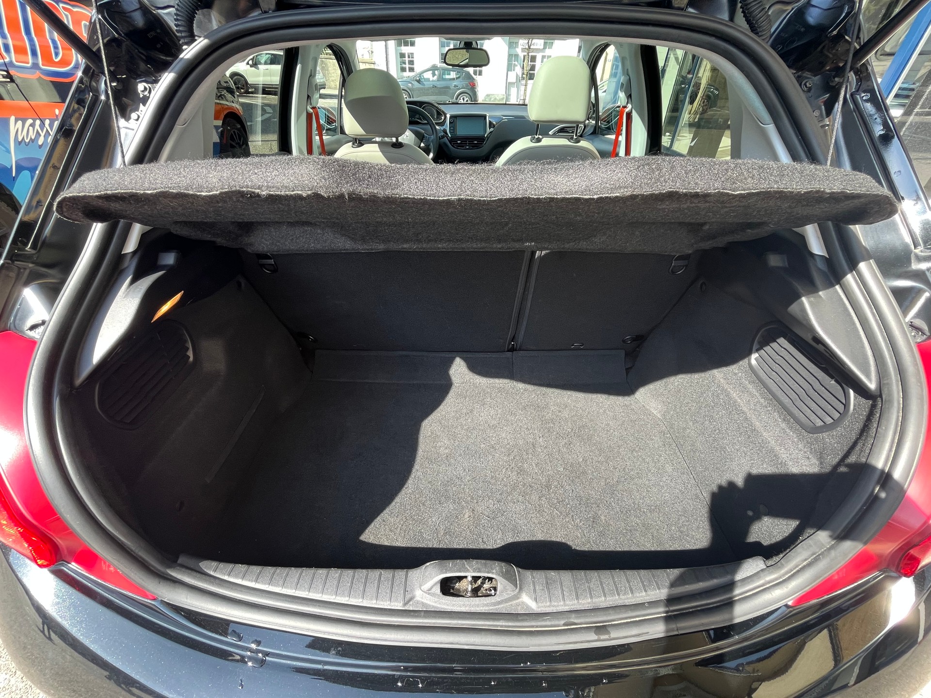 PEUGEOT 208 1.2 PureTech Access-image-7