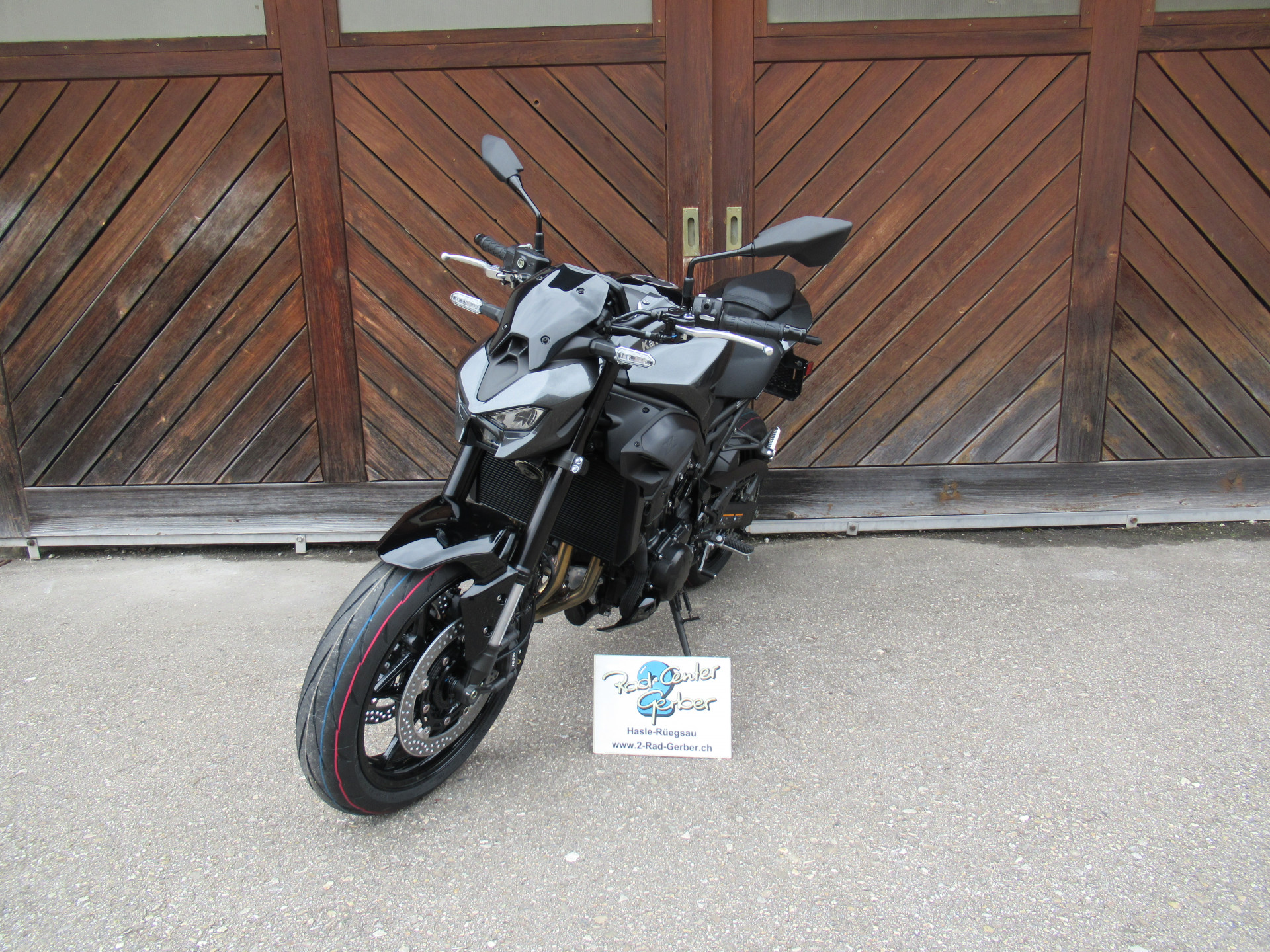 KAWASAKI Z 900-image-0