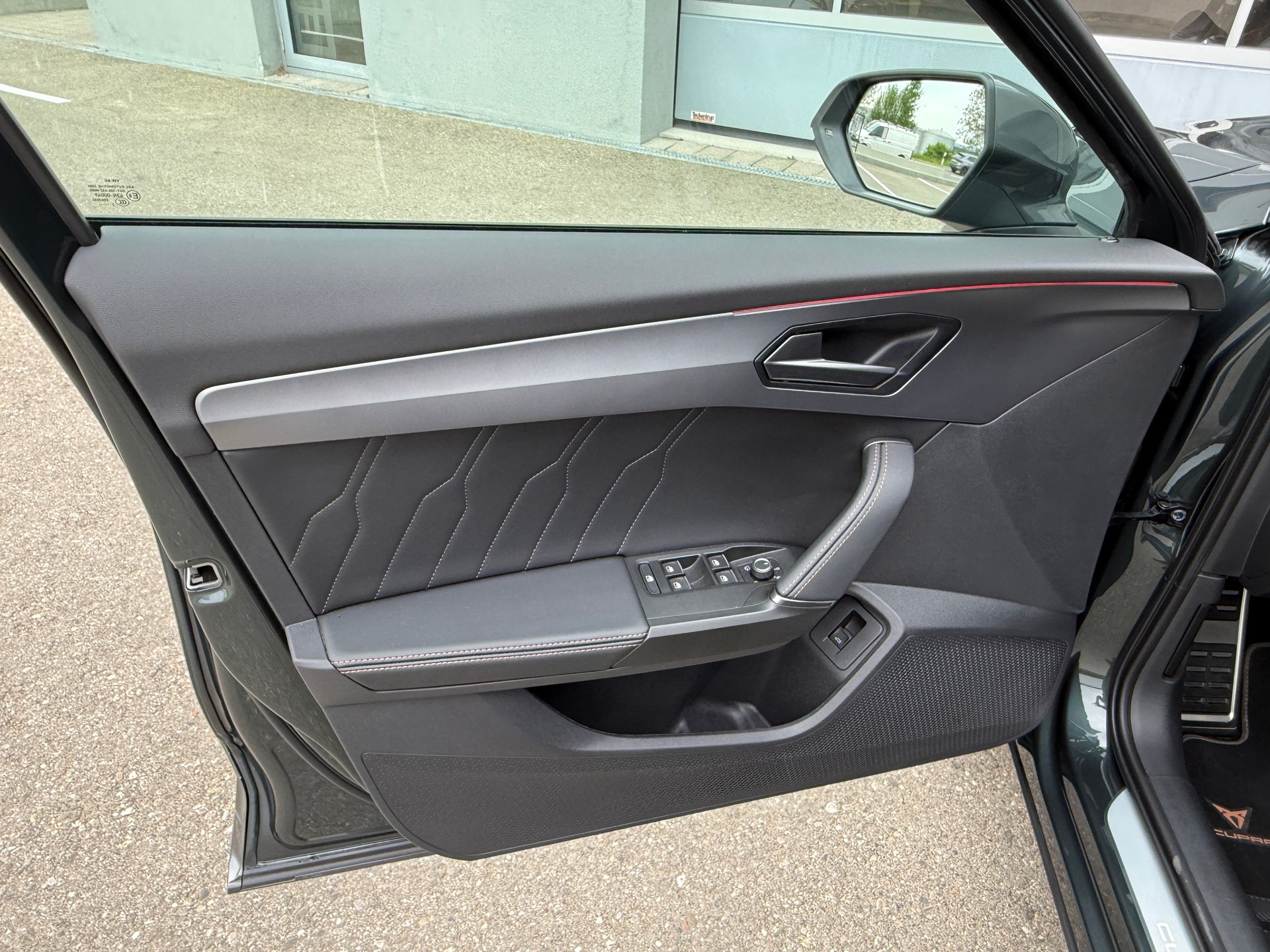 CUPRA Formentor 2.0TSI VZ 4Drive DSG mit Anhängerkupplung & Panoramadach-image-15