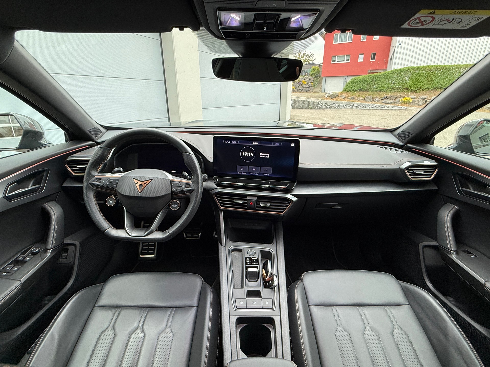 CUPRA Formentor 2.0TSI VZ 4Drive DSG mit Anhängerkupplung & Panoramadach-showroom-element-3