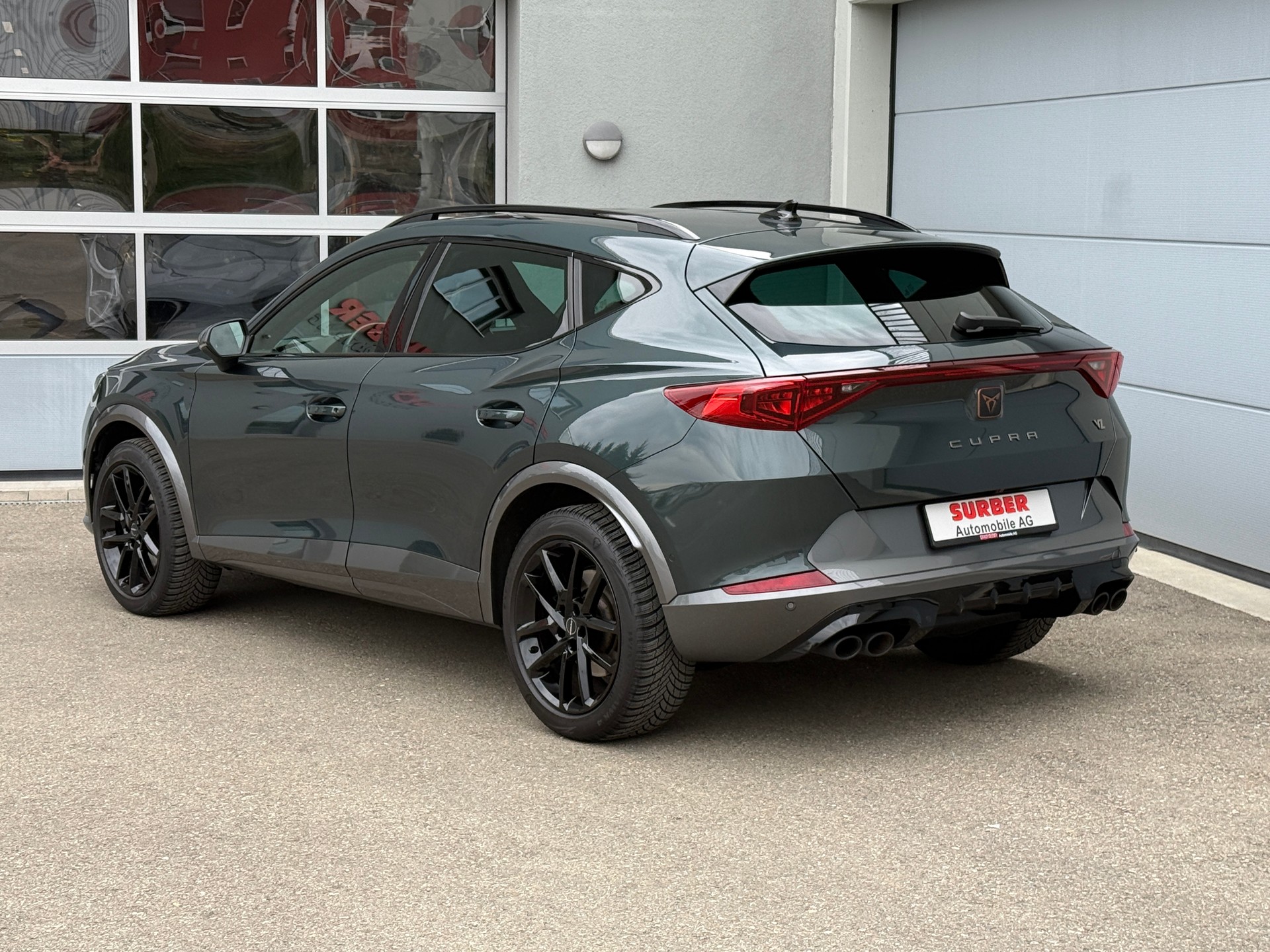 CUPRA Formentor 2.0TSI VZ 4Drive DSG mit Anhängerkupplung & Panoramadach-showroom-element-2