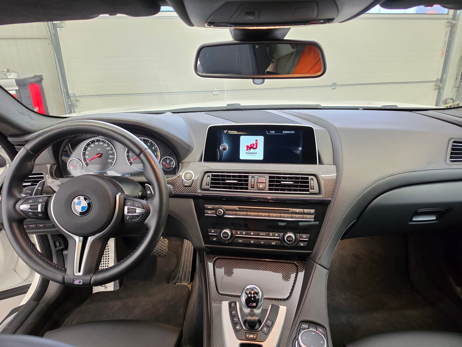 BMW M6 Coupé Drivelogic aus 1.Hand mit nur 19'900 Km-image-5