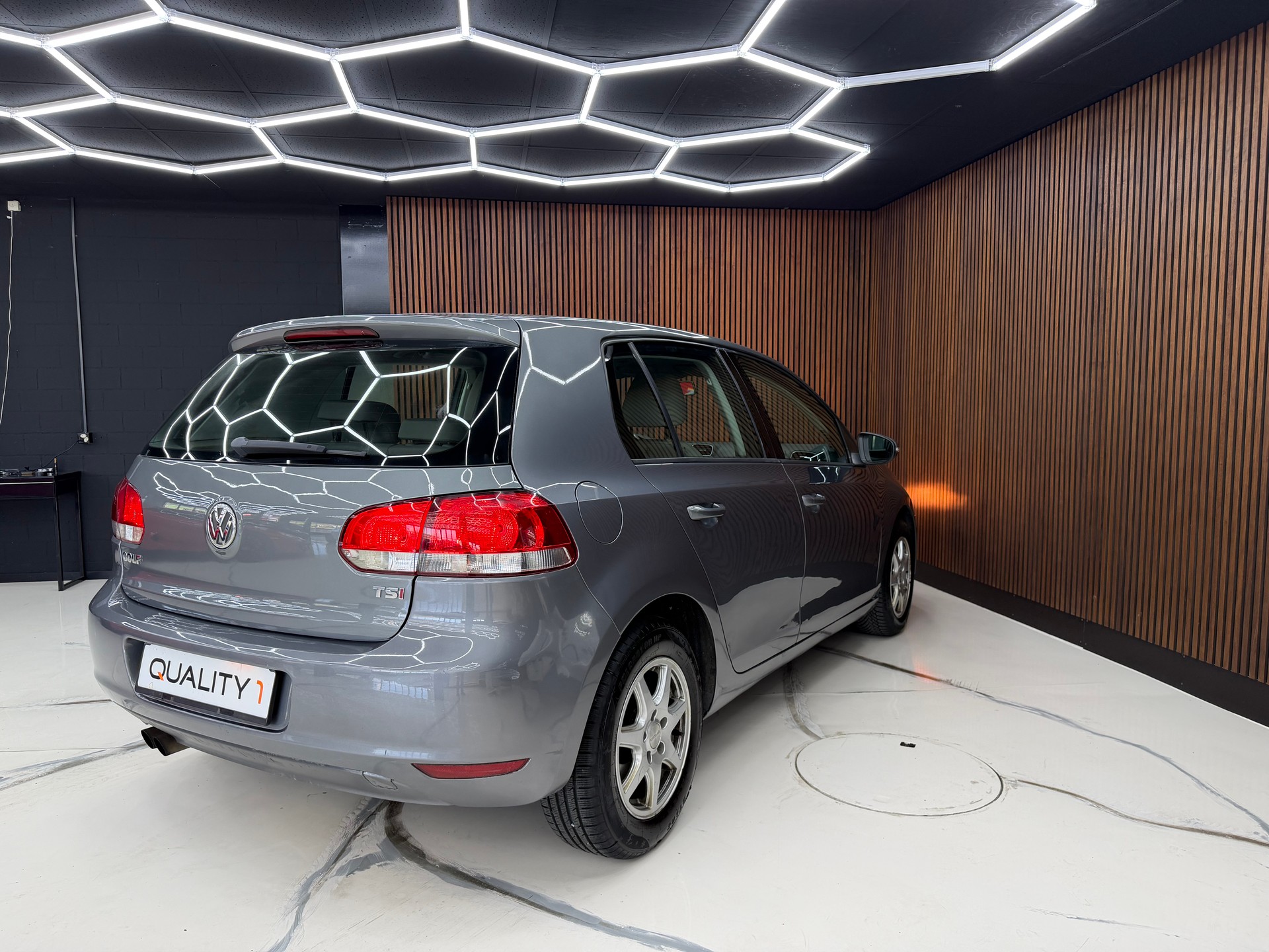 VW Golf 1.4 TSI Team DSG-image-7
