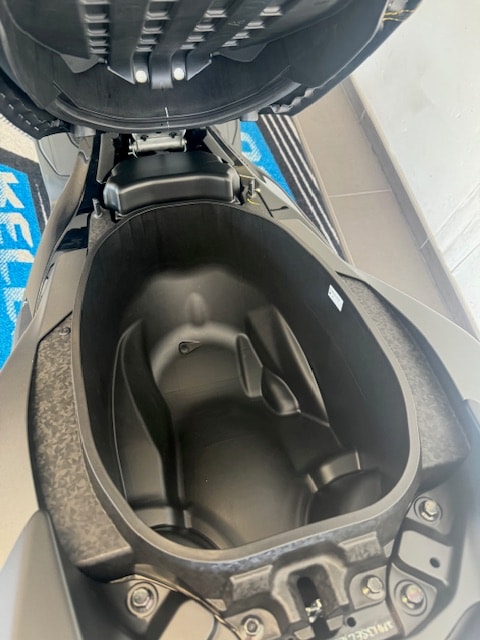 YAMAHA N-Max GPD 125 Tech Max 2026-showroom-element-3
