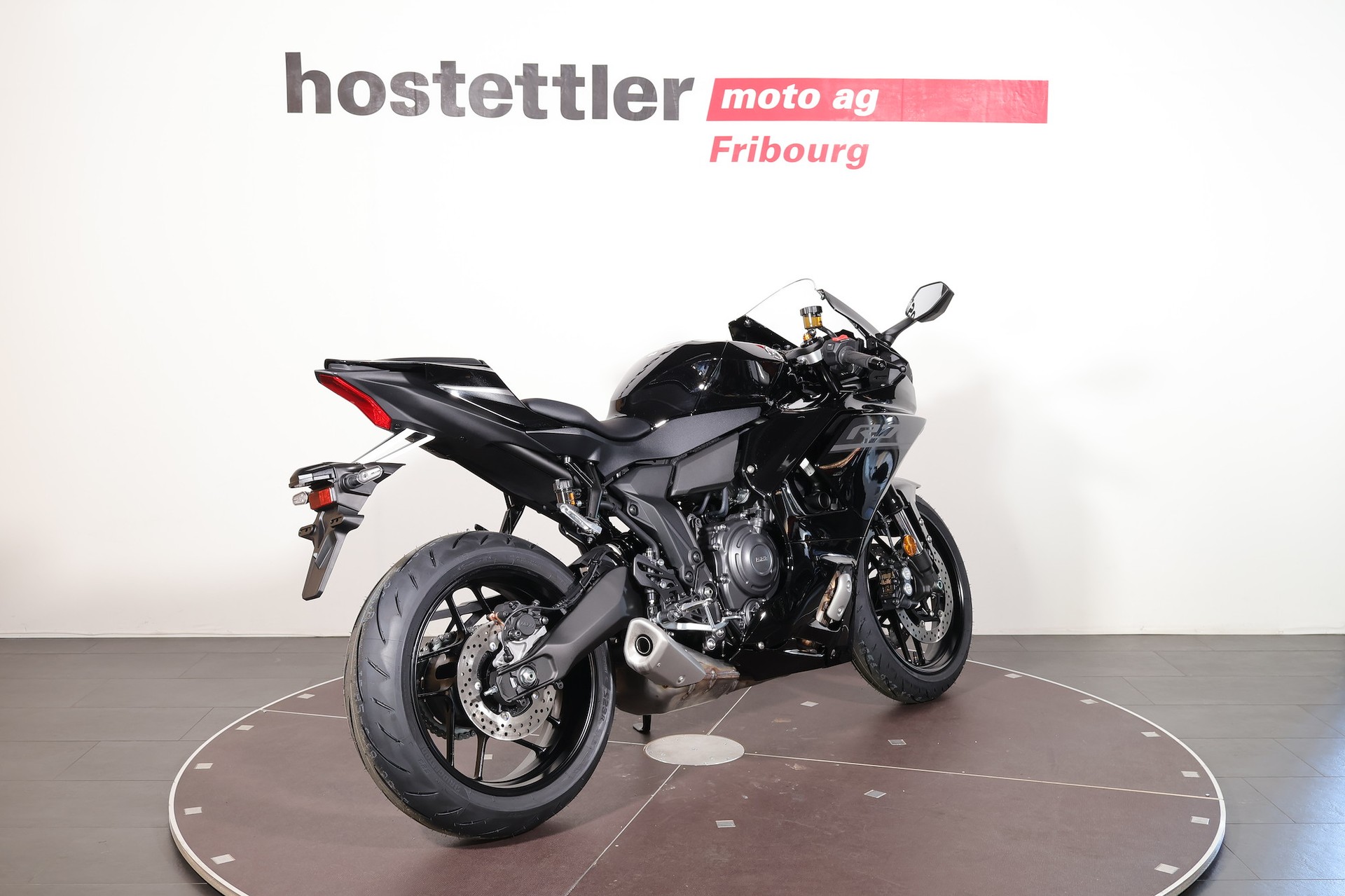 YAMAHA R7-image-2
