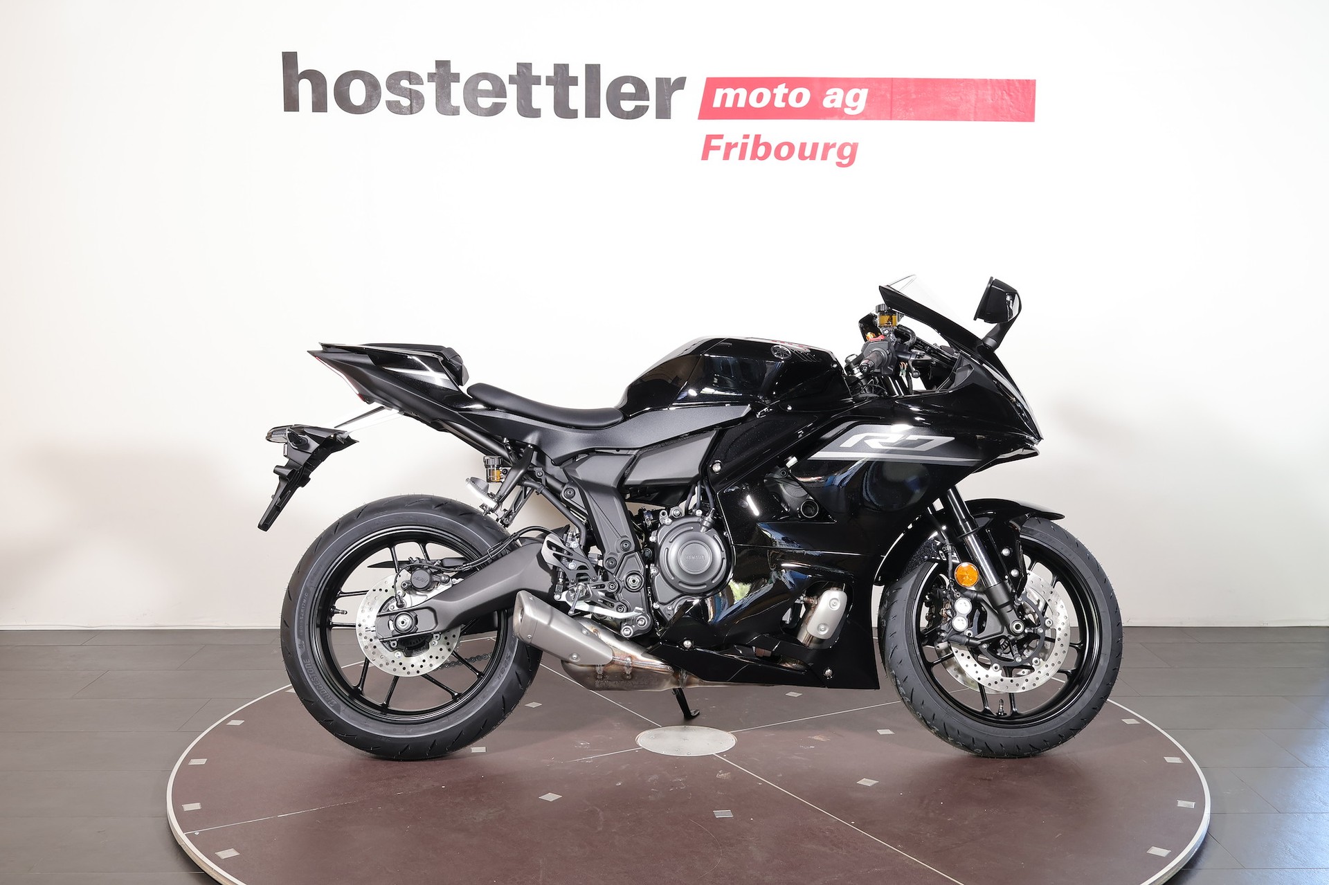 YAMAHA R7-image-1