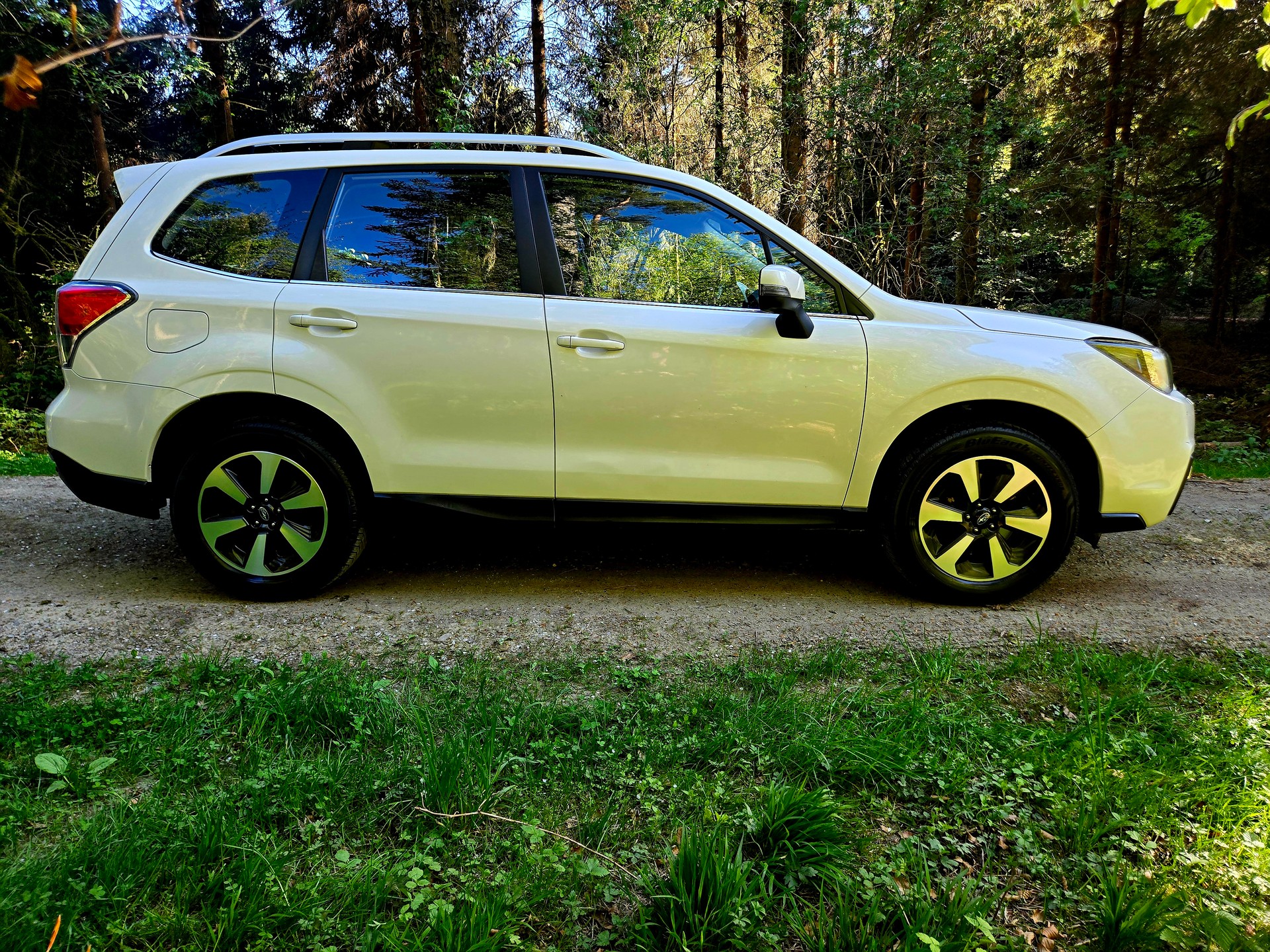 SUBARU Forester 2.0D Swiss Lineatronic-image-10