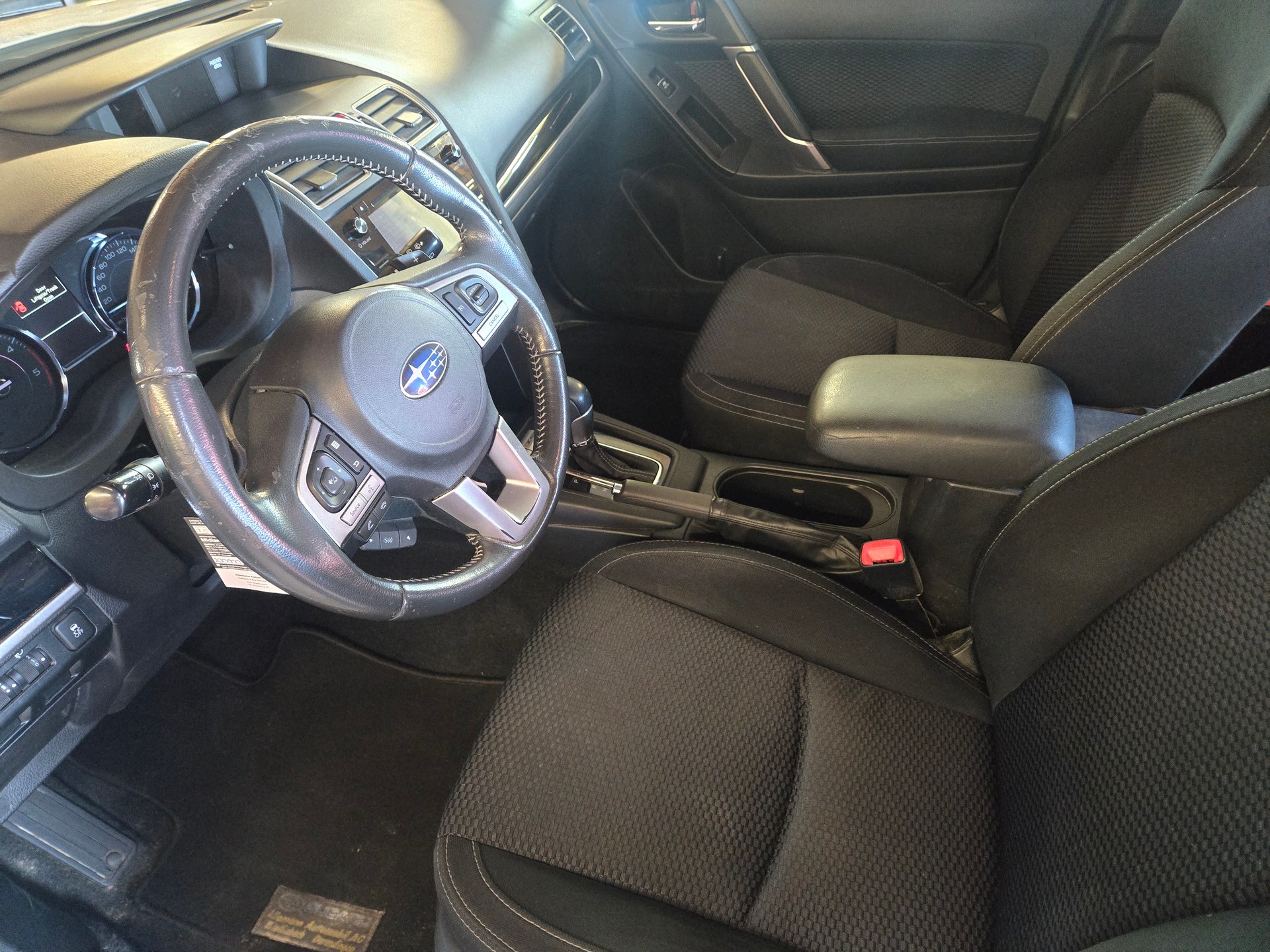 SUBARU Forester 2.0D Swiss Lineatronic-image-8