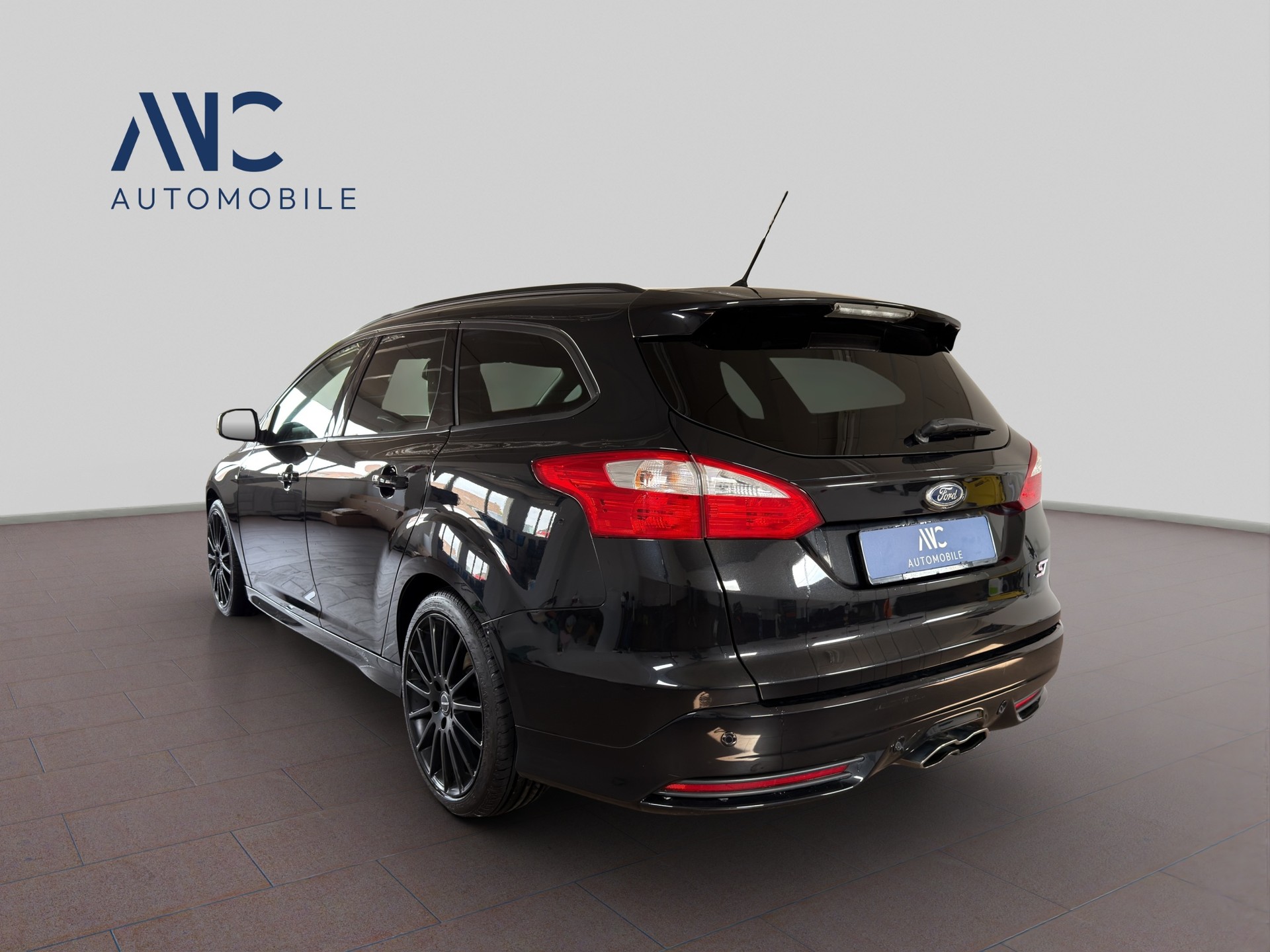 FORD Focus 2.0 SCTi ST-2-image-4