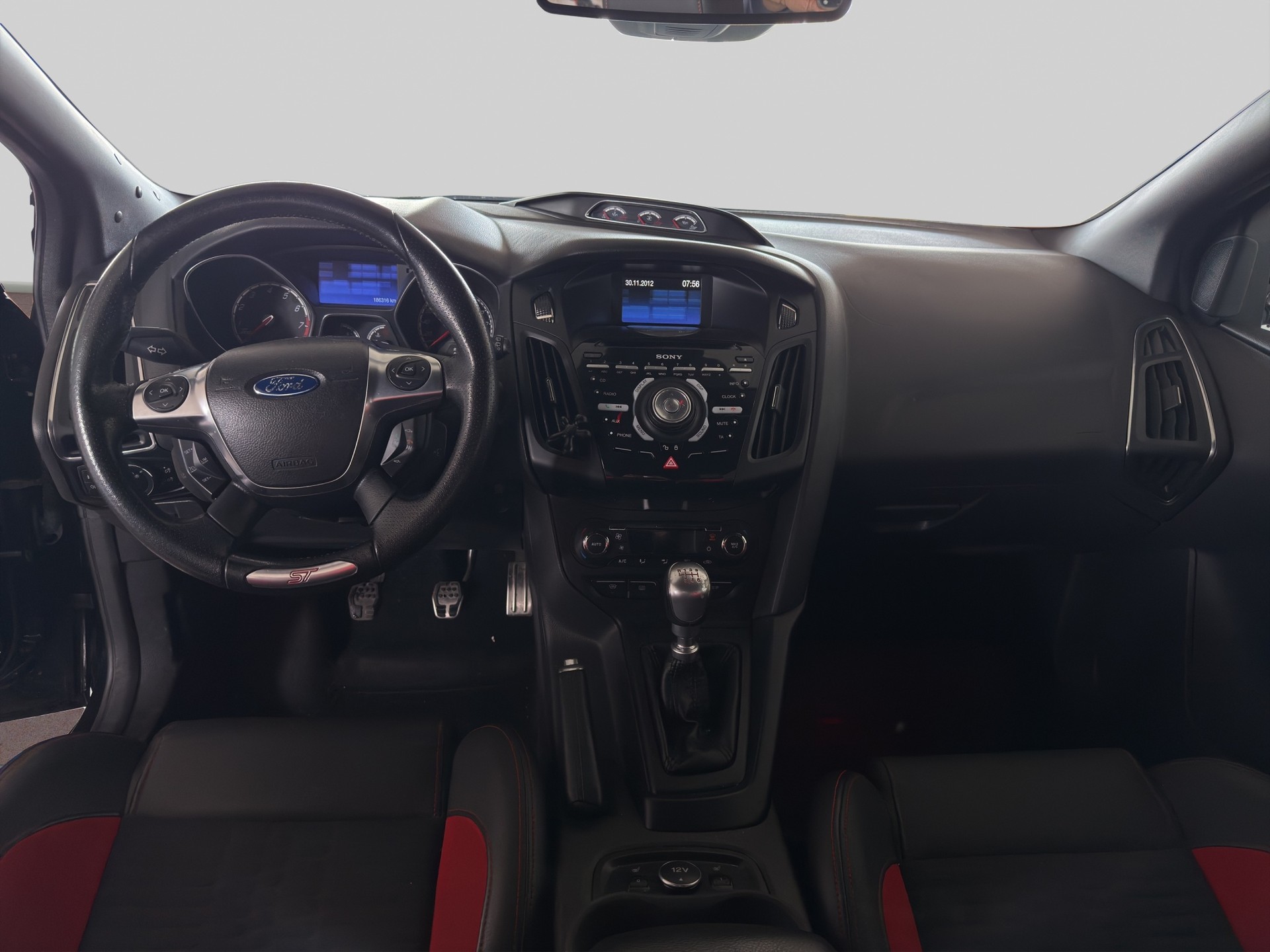 FORD Focus 2.0 SCTi ST-2-image-5