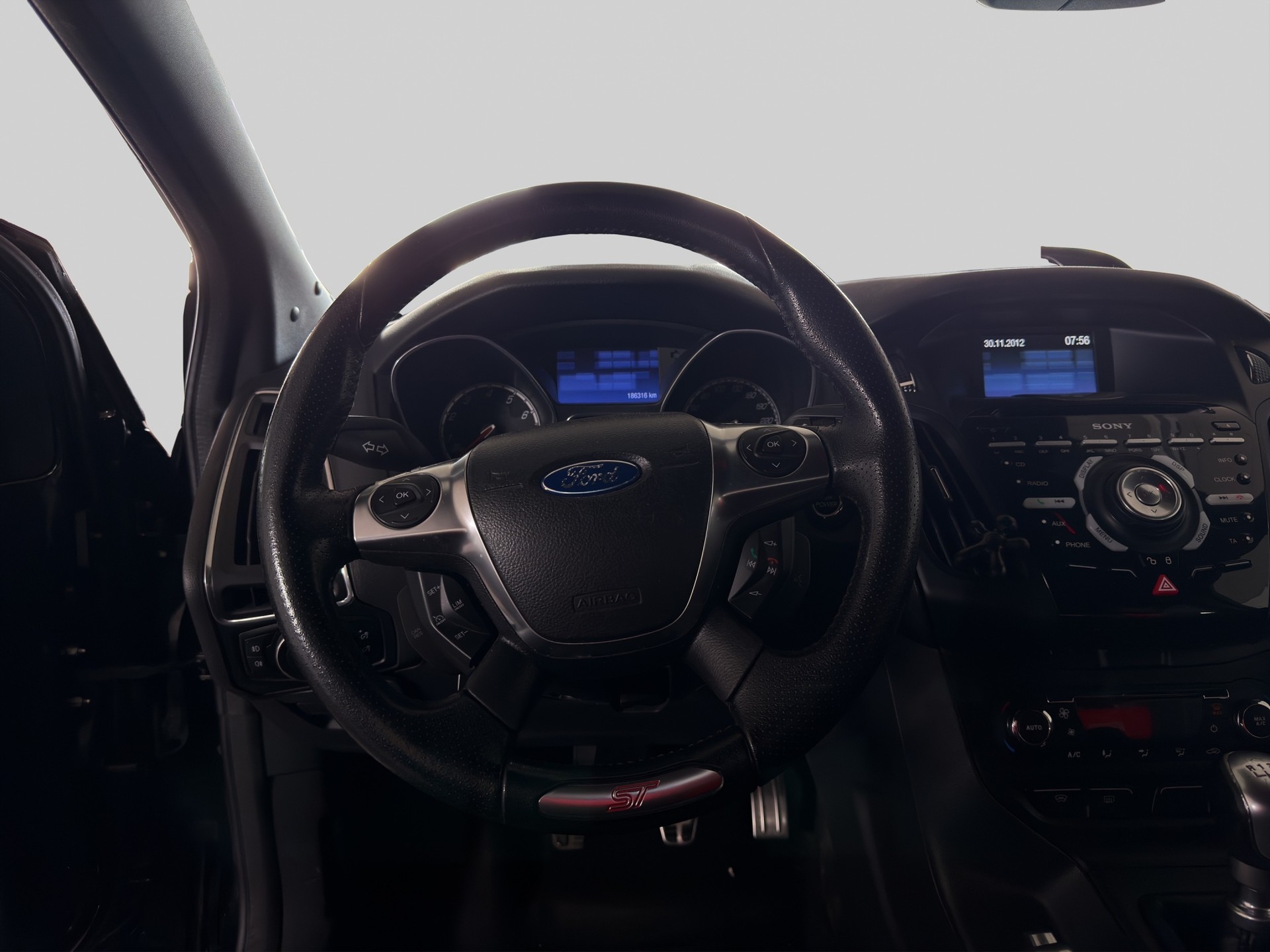 FORD Focus 2.0 SCTi ST-2-image-6