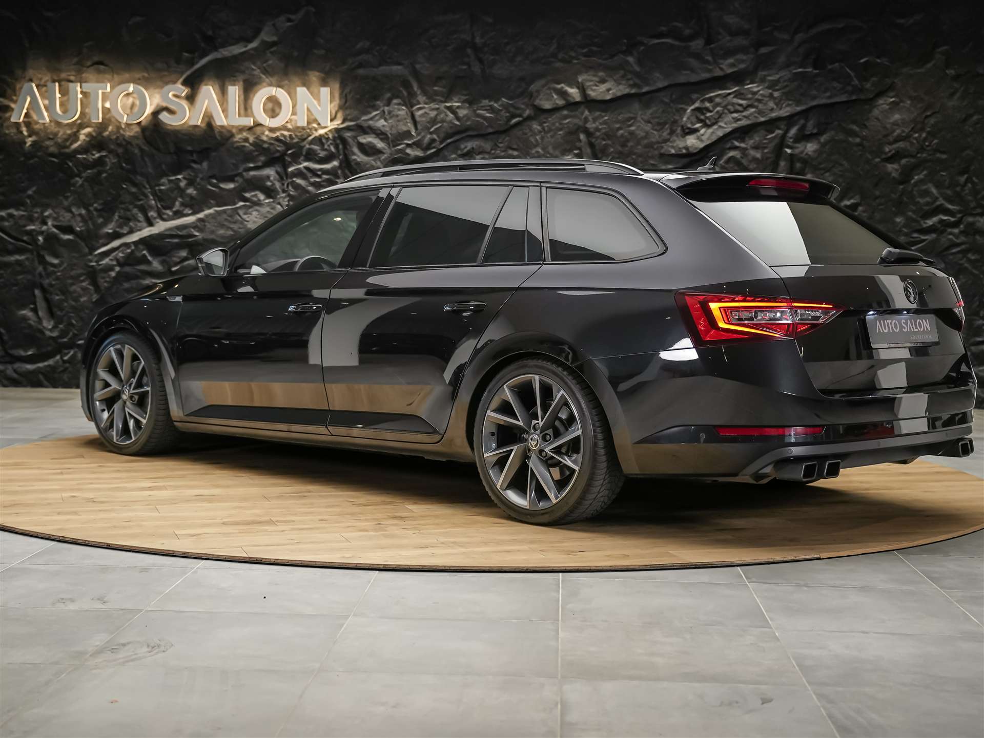 SKODA Superb Combi 2.0 TSI SportLine+ DSG 4x4 *CH-Auto*Panorama*ACC*-showroom-element-3
