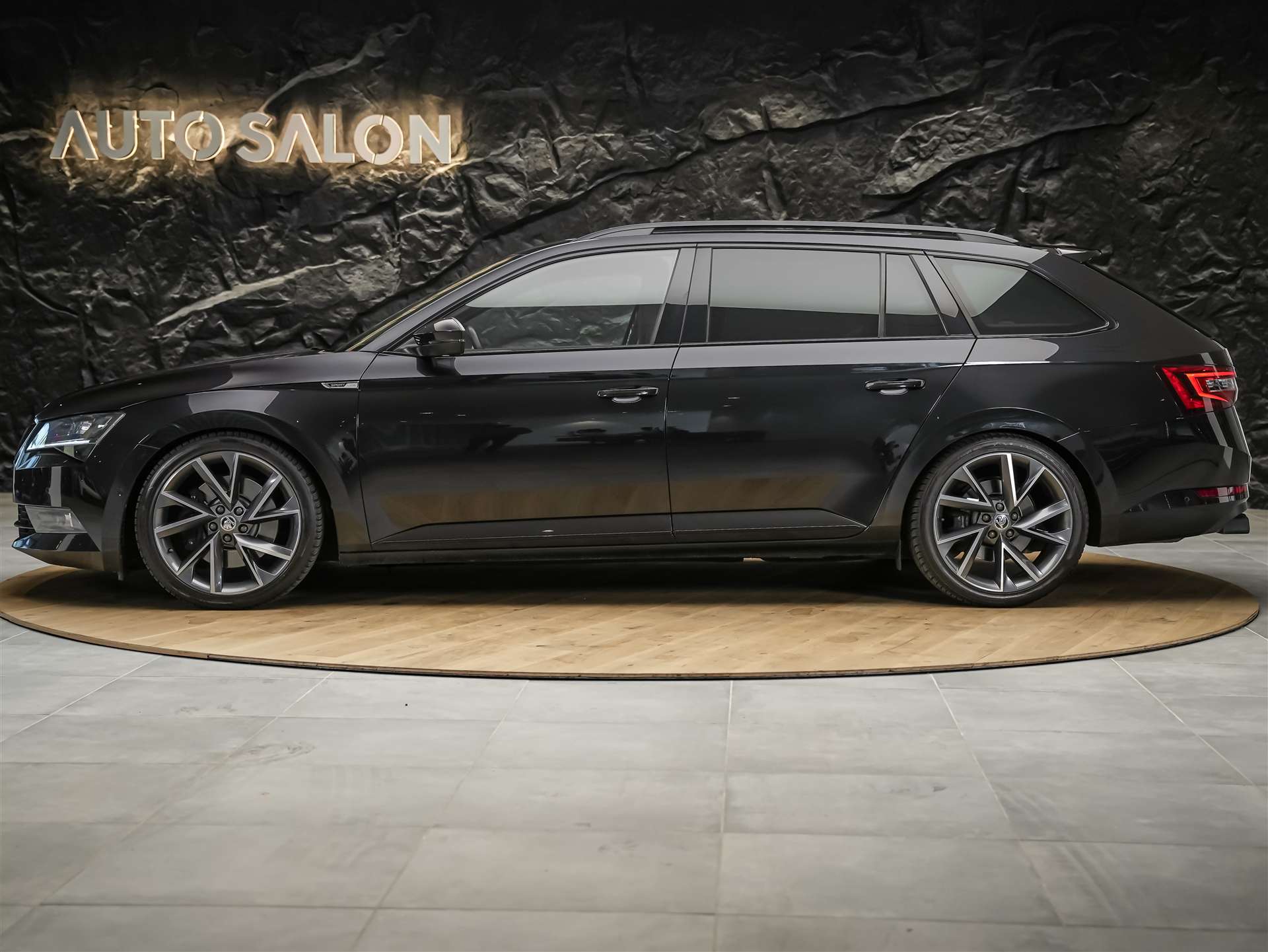 SKODA Superb Combi 2.0 TSI SportLine+ DSG 4x4 *CH-Auto*Panorama*ACC*-showroom-element-2
