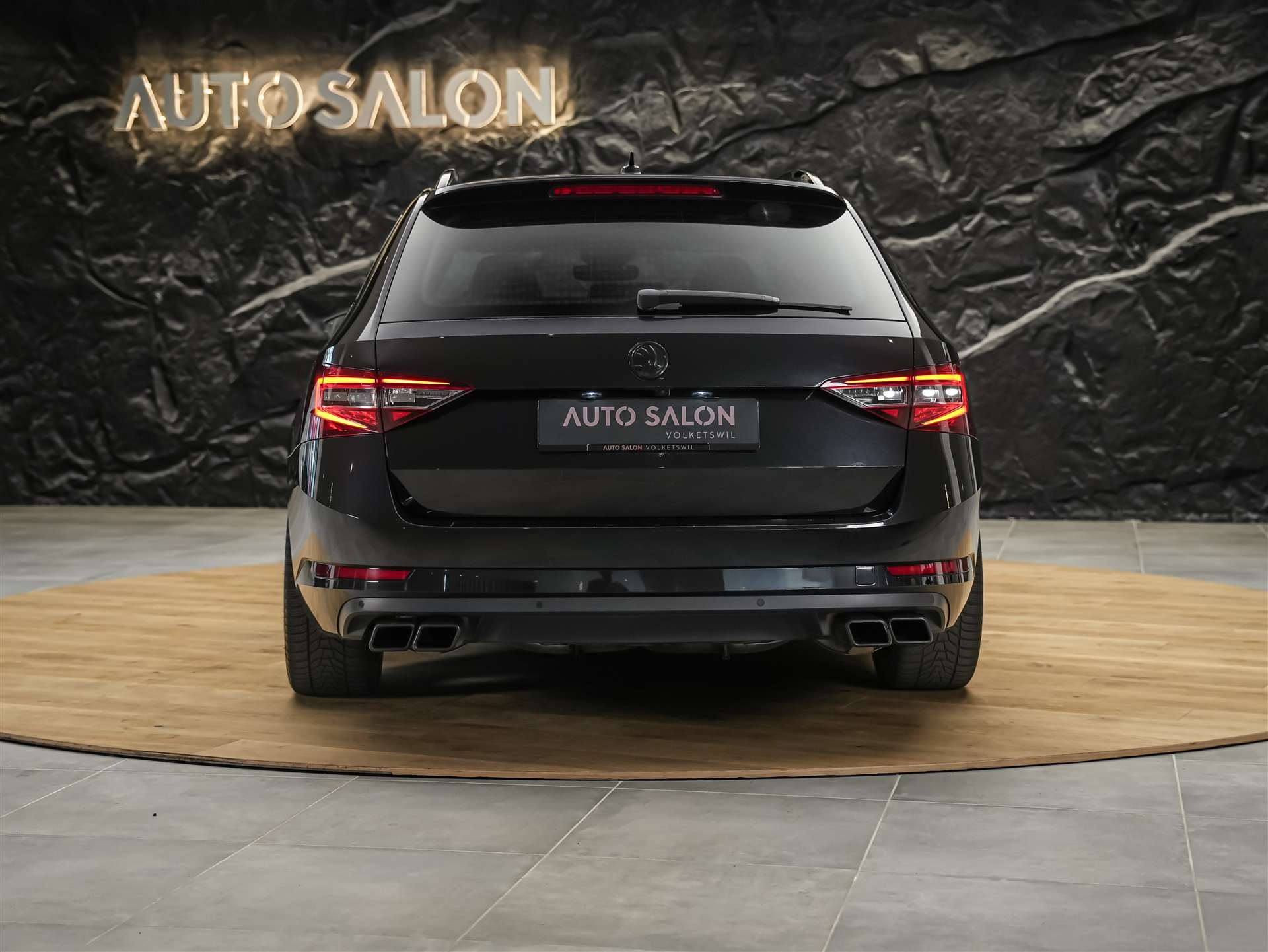 SKODA Superb Combi 2.0 TSI SportLine+ DSG 4x4 *CH-Auto*Panorama*ACC*-image-4