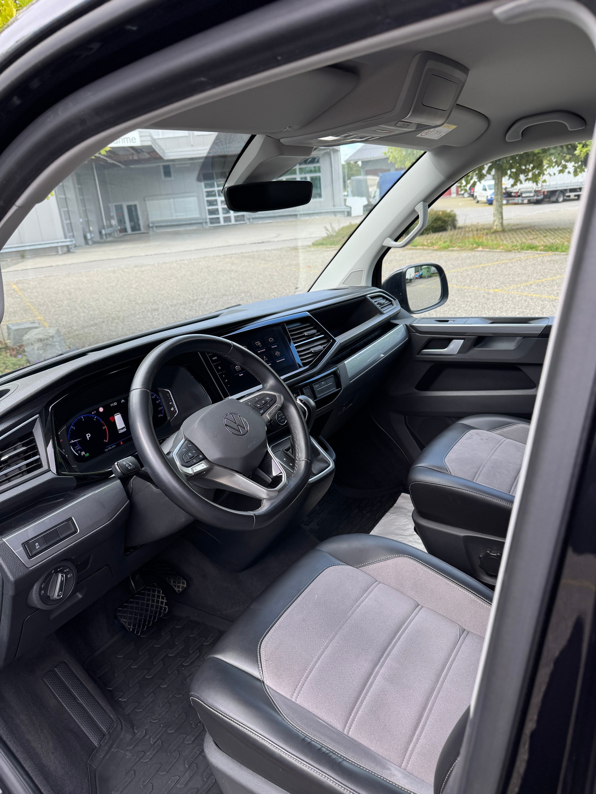 VW T6.1 Multivan 2.0 Bi-TDI Highline 4Motion DSG Ab Grosse Service-image-10
