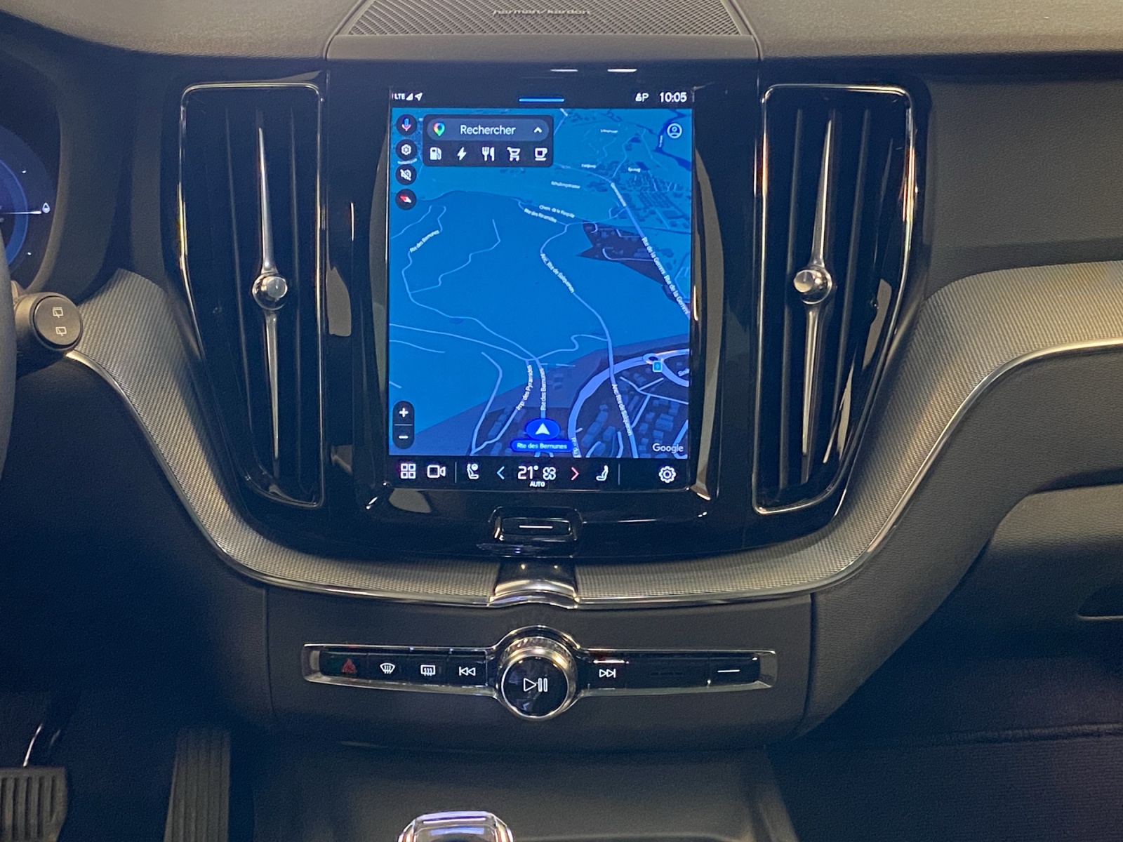 VOLVO XC60 T8 eAWD PluginHybrid Plus Dark Geartronic-image-10