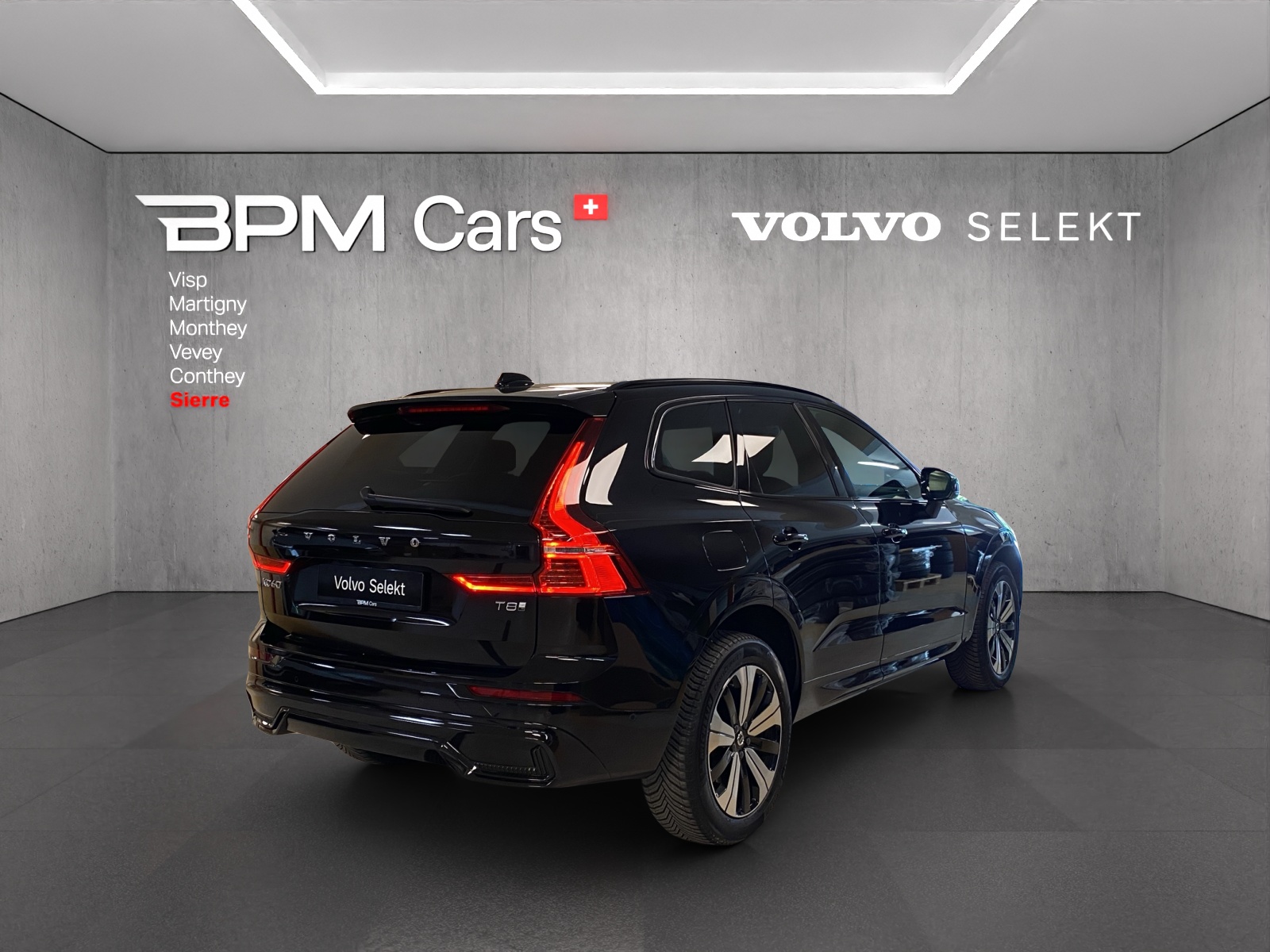 VOLVO XC60 T8 eAWD PluginHybrid Plus Dark Geartronic-showroom-element-1