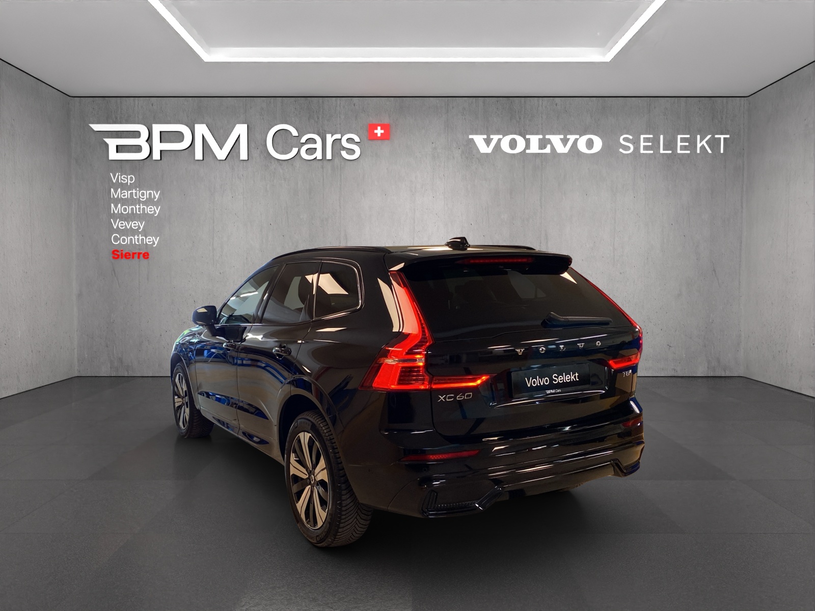 VOLVO XC60 T8 eAWD PluginHybrid Plus Dark Geartronic-image-5