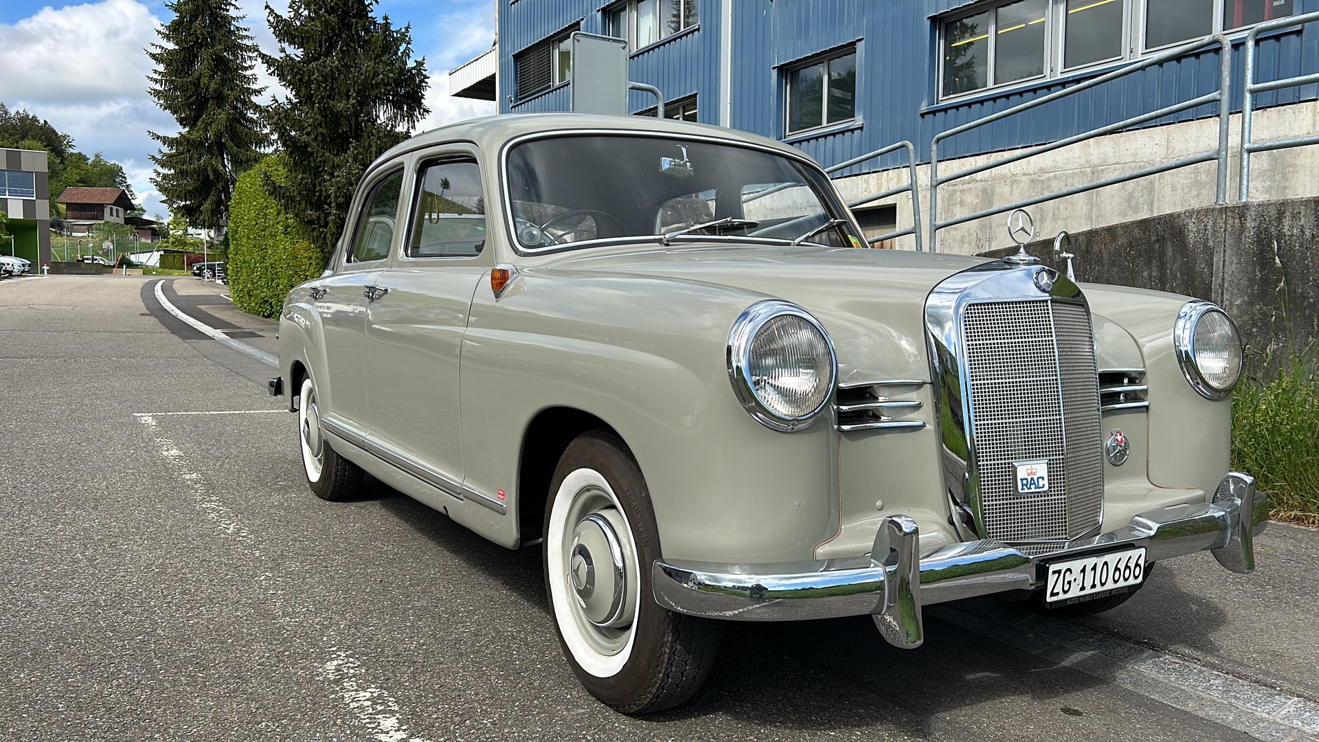 MERCEDES-BENZ 180