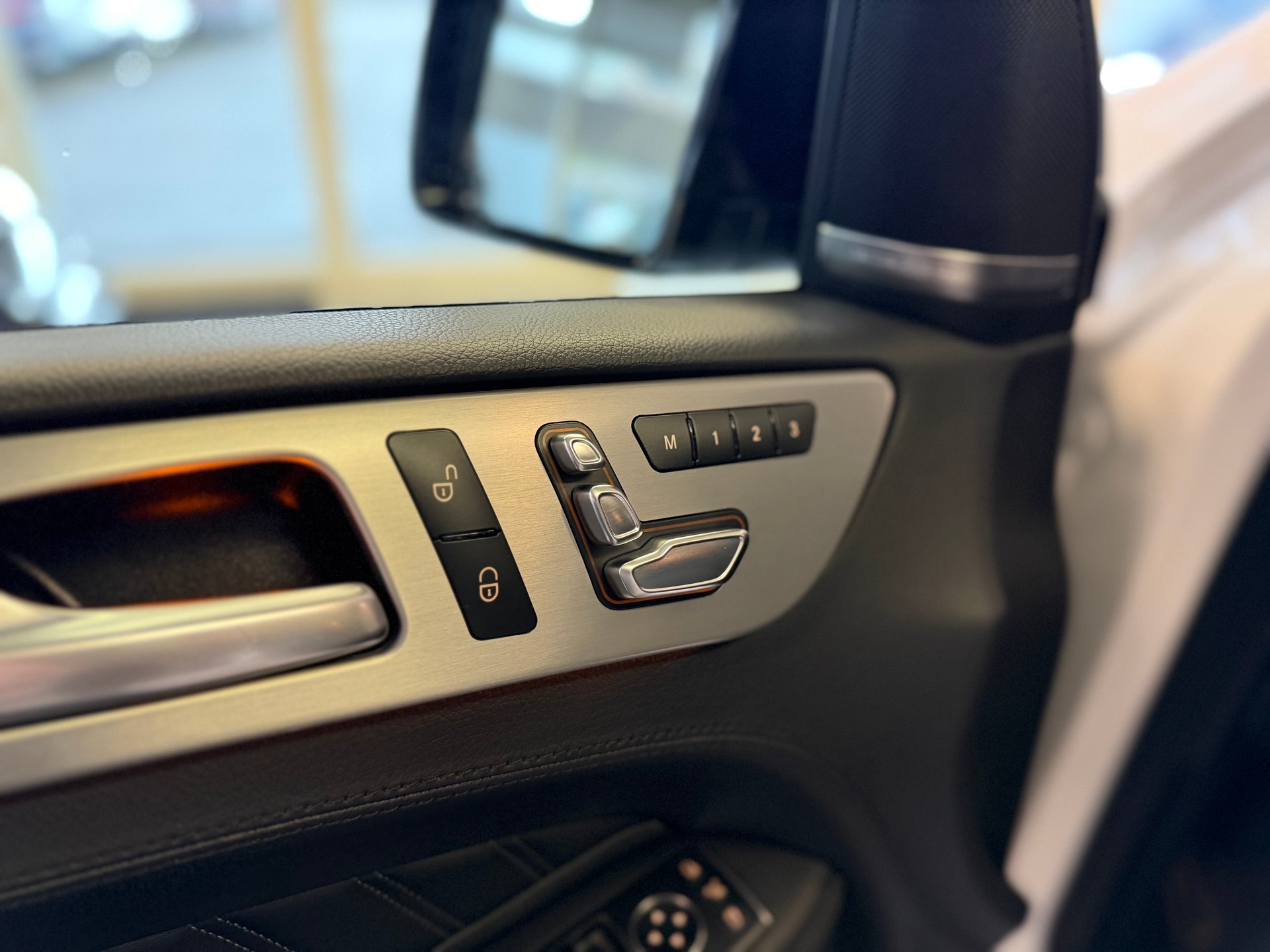 MERCEDES-BENZ GLE 350 d AMG Line Executive 4Matic 9G-Tronic | CH | Night | Panorama | Comand | AHK | Airmatic |-image-11