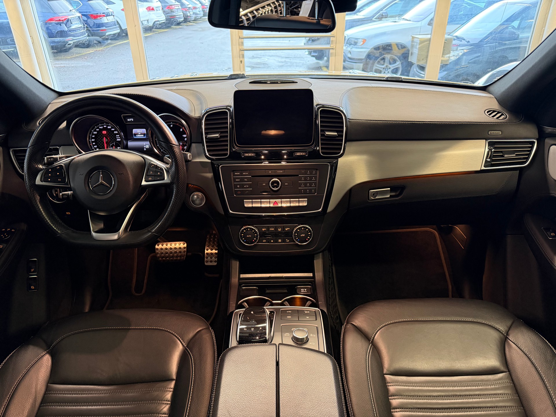 MERCEDES-BENZ GLE 350 d AMG Line Executive 4Matic 9G-Tronic | CH | Night | Panorama | Comand | AHK | Airmatic |-image-19