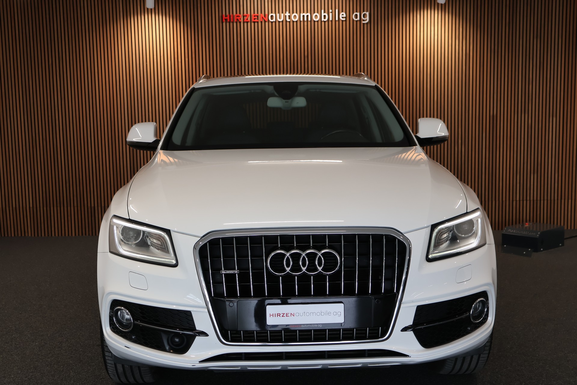 AUDI Q5 2.0 TFSI quattro S line tiptronic-image-31