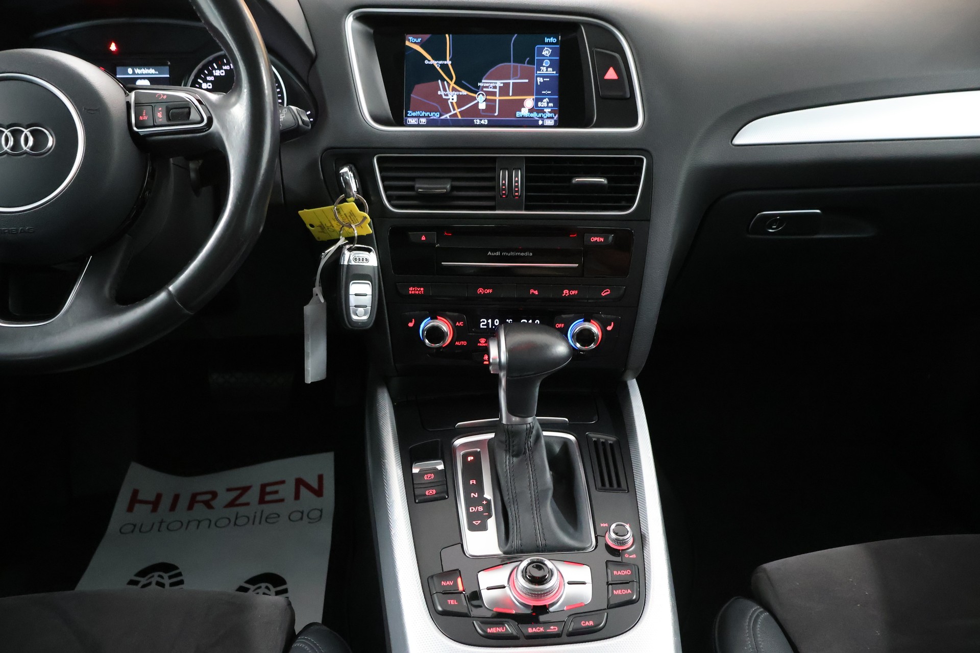 AUDI Q5 2.0 TFSI quattro S line tiptronic-image-16