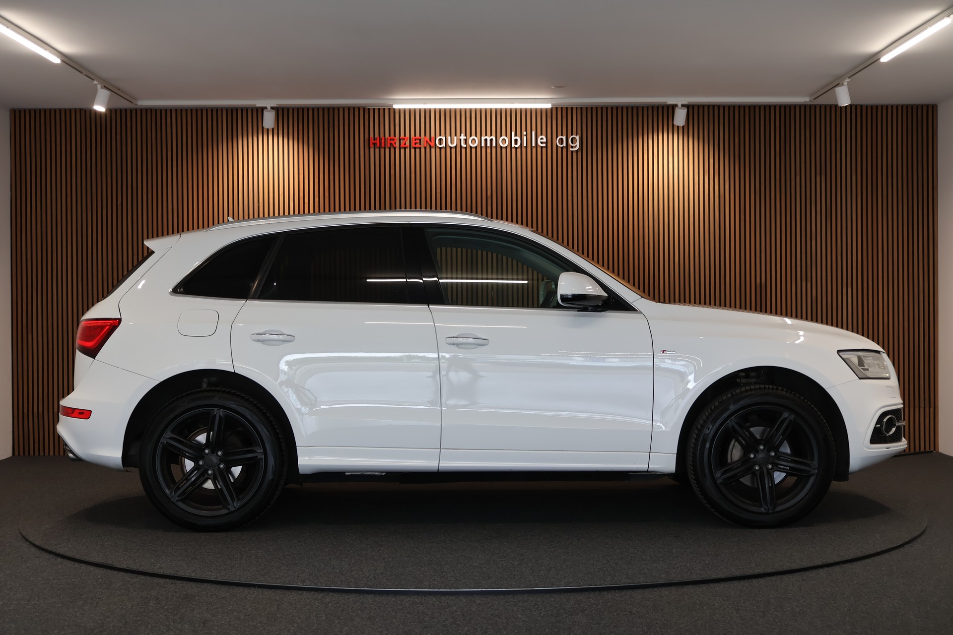 AUDI Q5 2.0 TFSI quattro S line tiptronic-image-5
