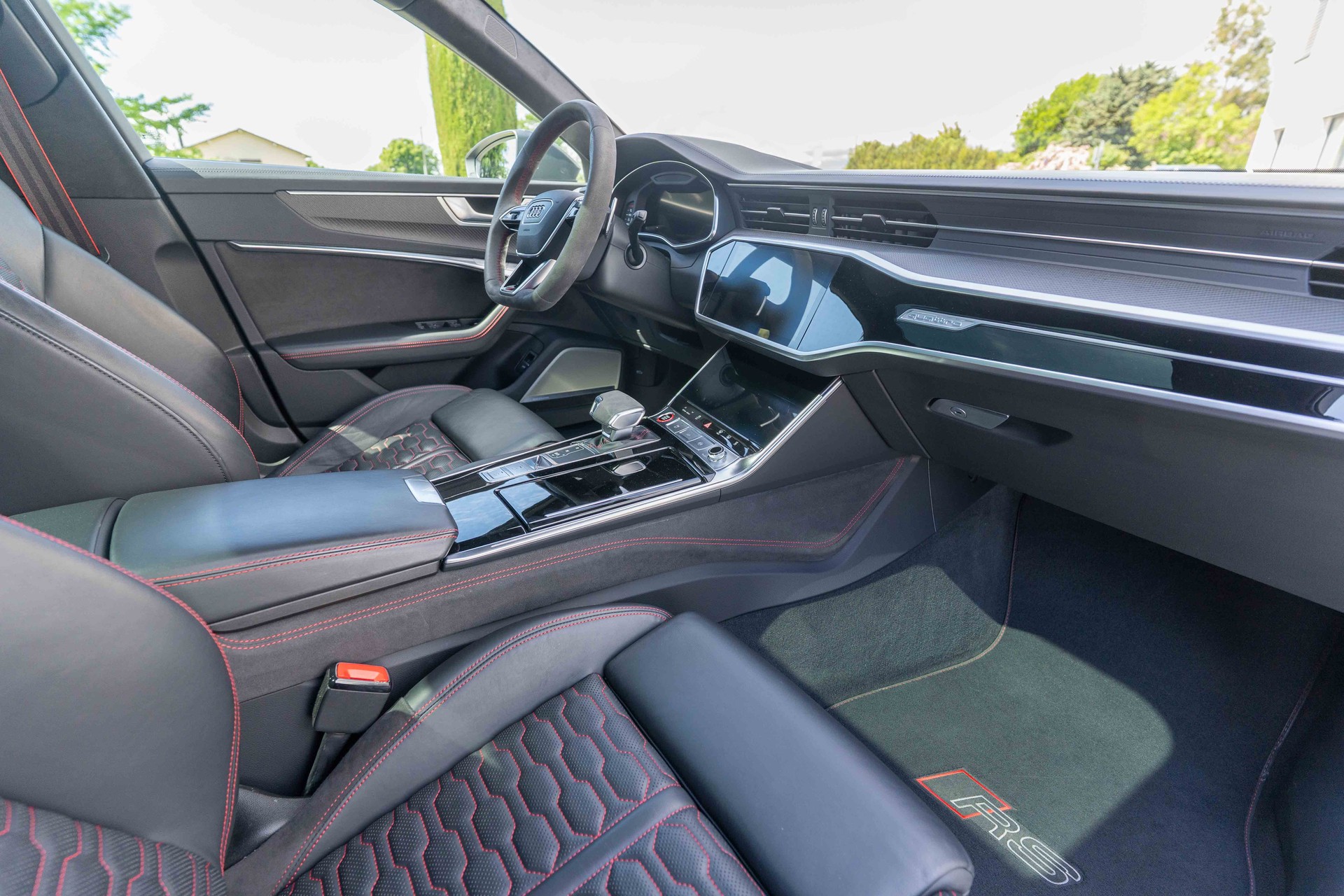 AUDI RS6 Avant 4.0 TFSI V8 quattro-image-11