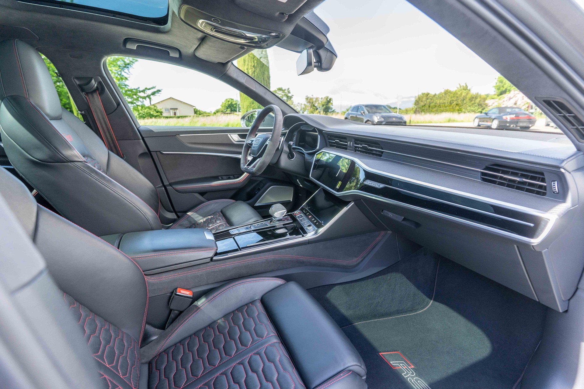 AUDI RS6 Avant 4.0 TFSI V8 quattro-image-8