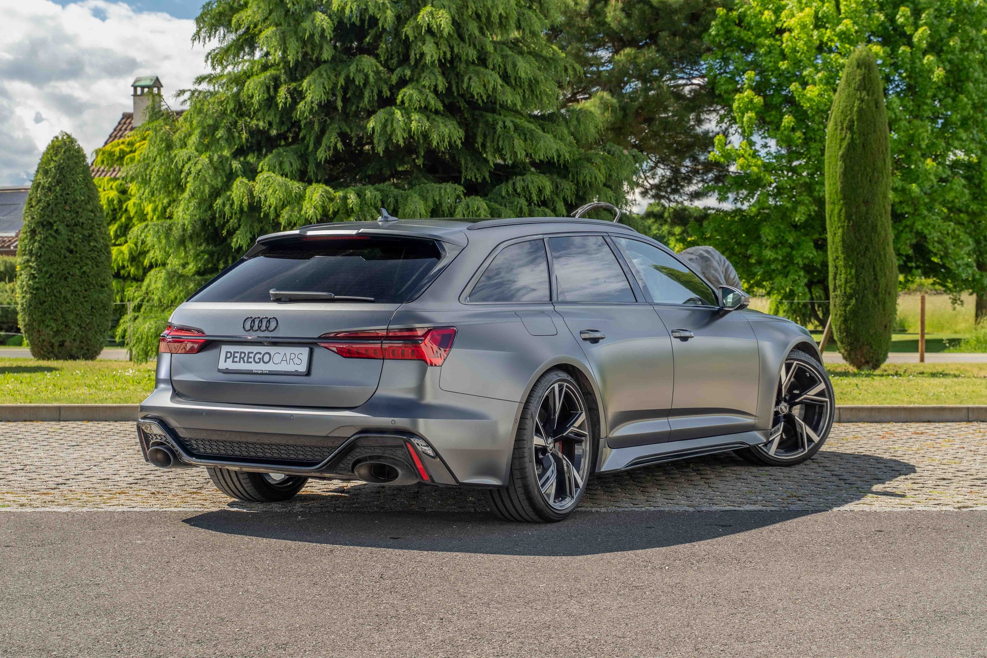 AUDI RS6 Avant 4.0 TFSI V8 quattro-image-4