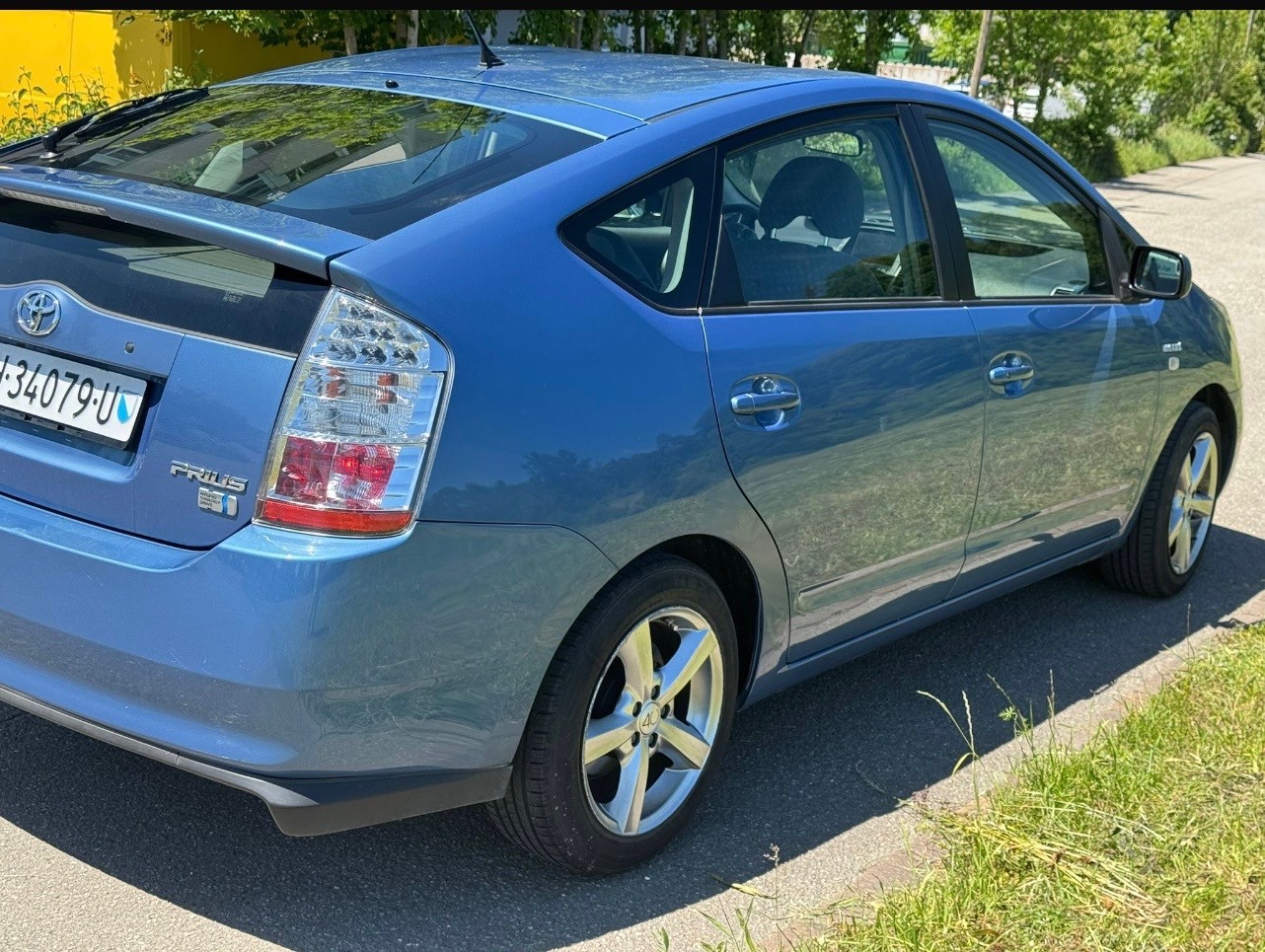 TOYOTA Prius 1.5 16V Hybrid-image-3