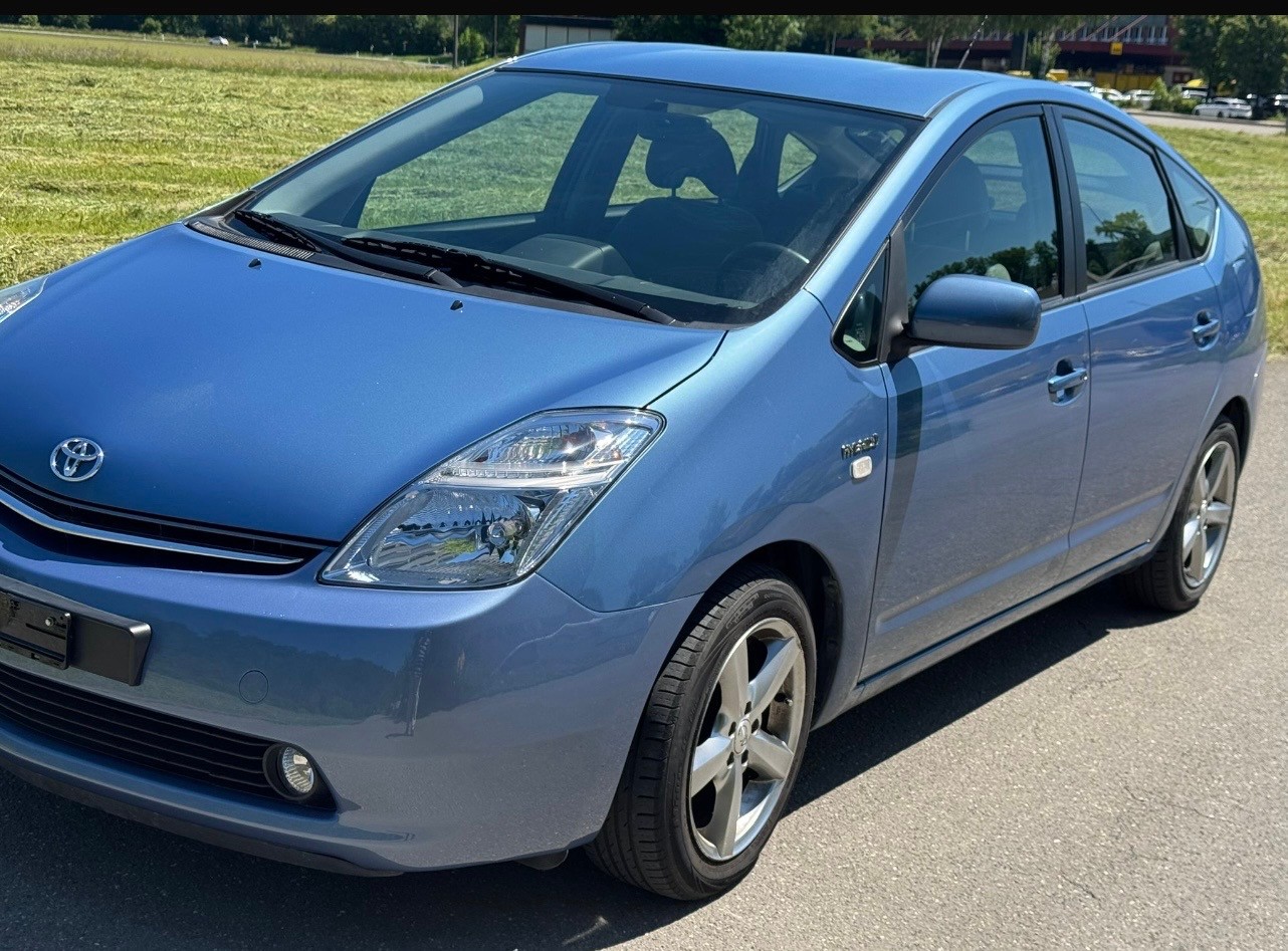 TOYOTA Prius 1.5 16V Hybrid-image-1