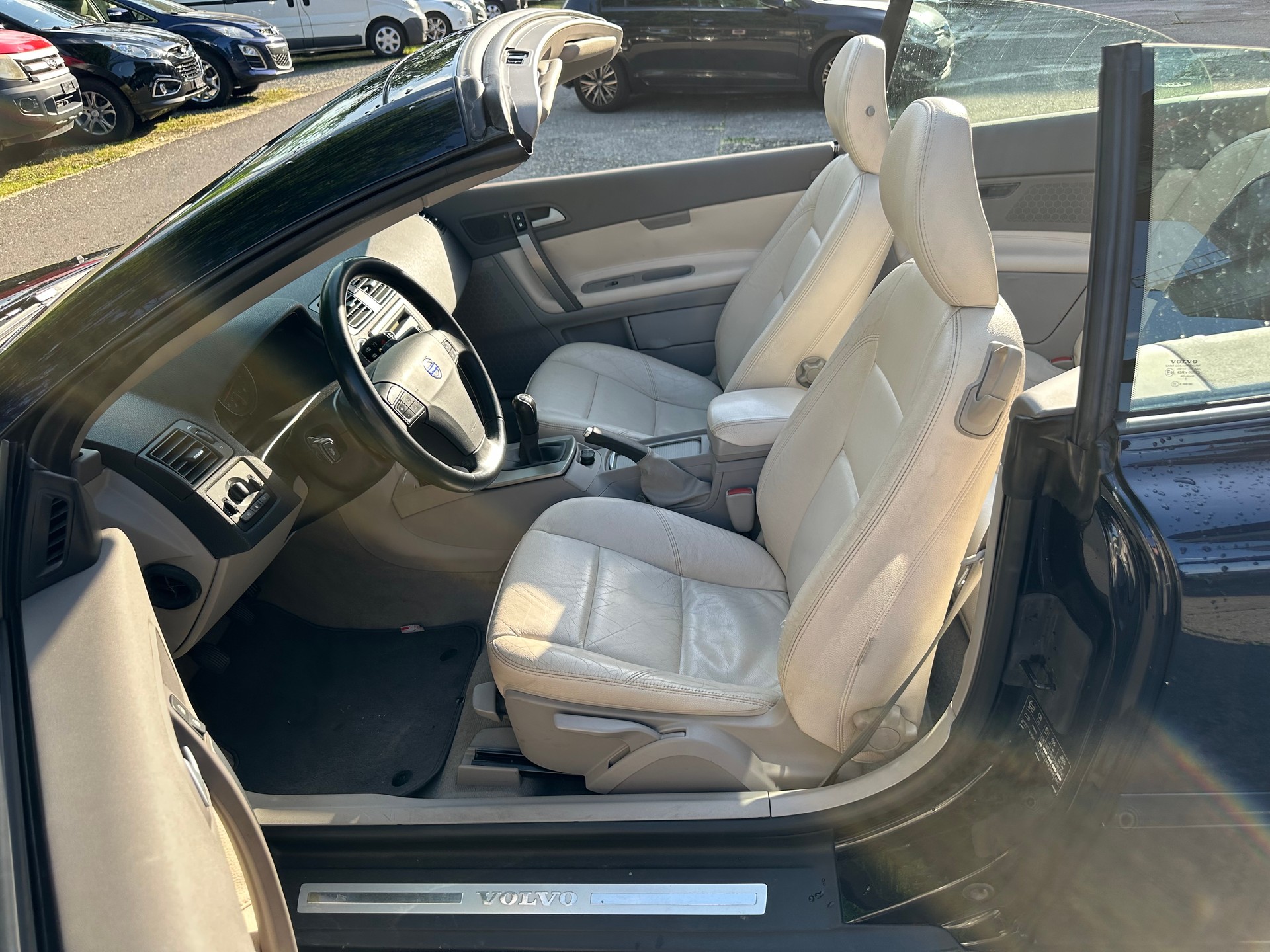 VOLVO C70 2.4i Momentum-image-9