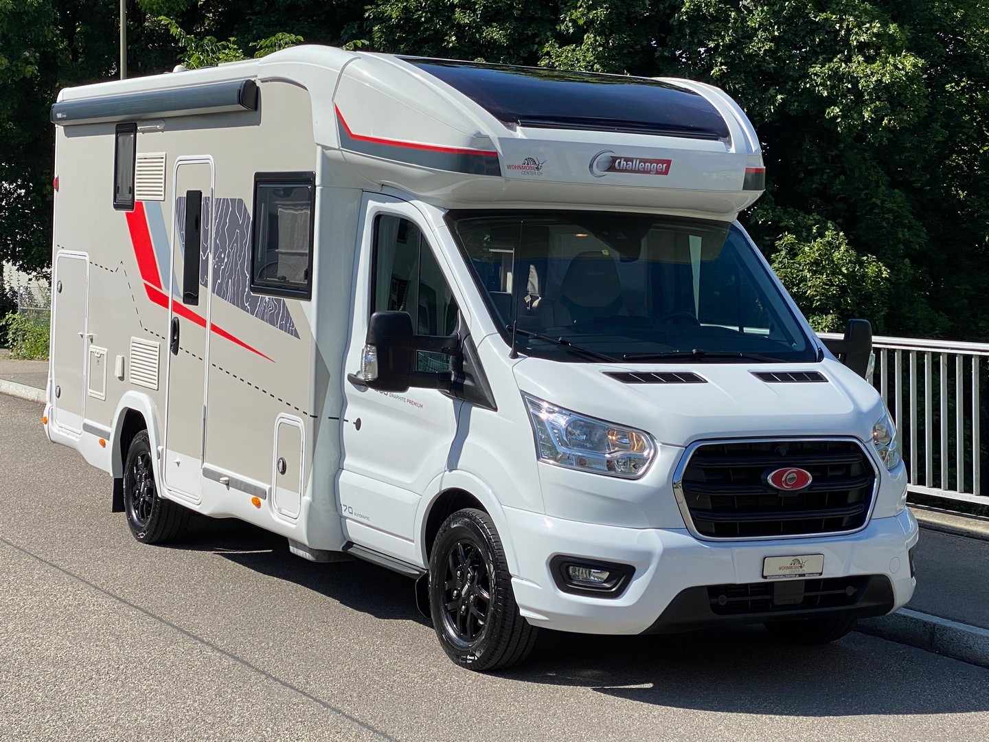 CHALLENGER Graphite 260 Premium, Ford Transit 2.0TDCi 170PS Automat