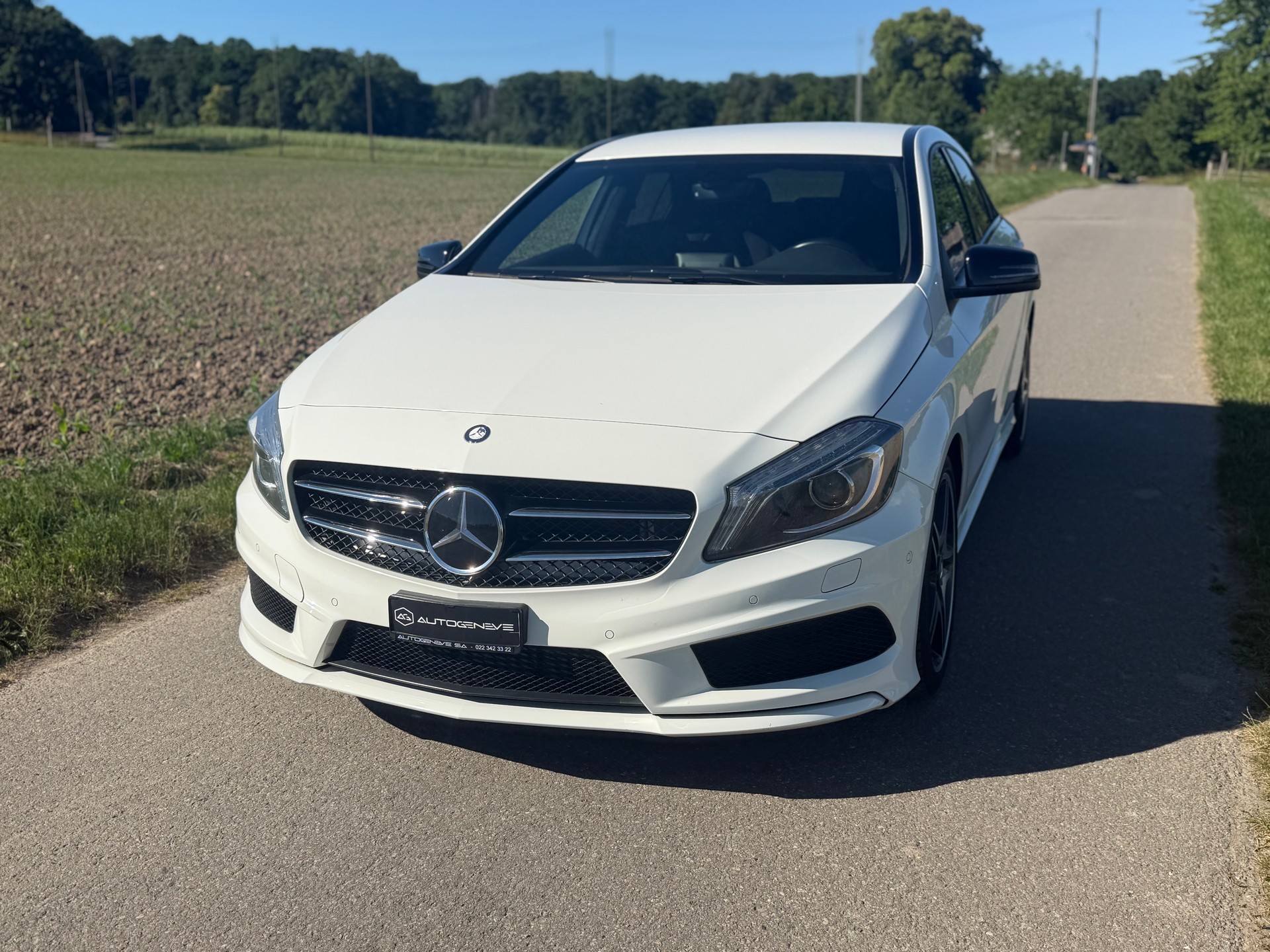 MERCEDES-BENZ A 180 AMG Line 7G-DCT-image-3