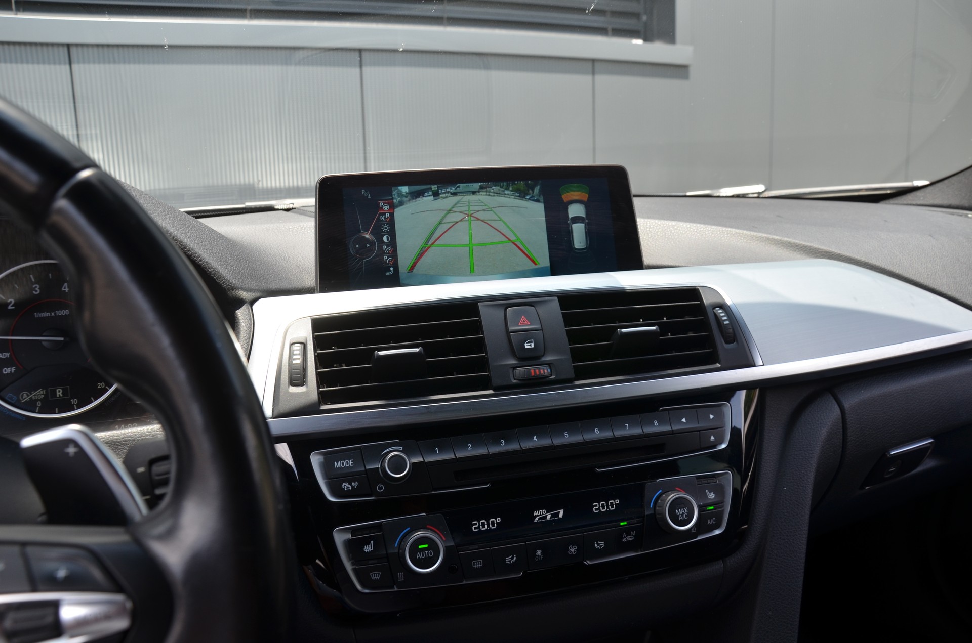 BMW 330i xDrive Touring M Sport Steptronic-image-21