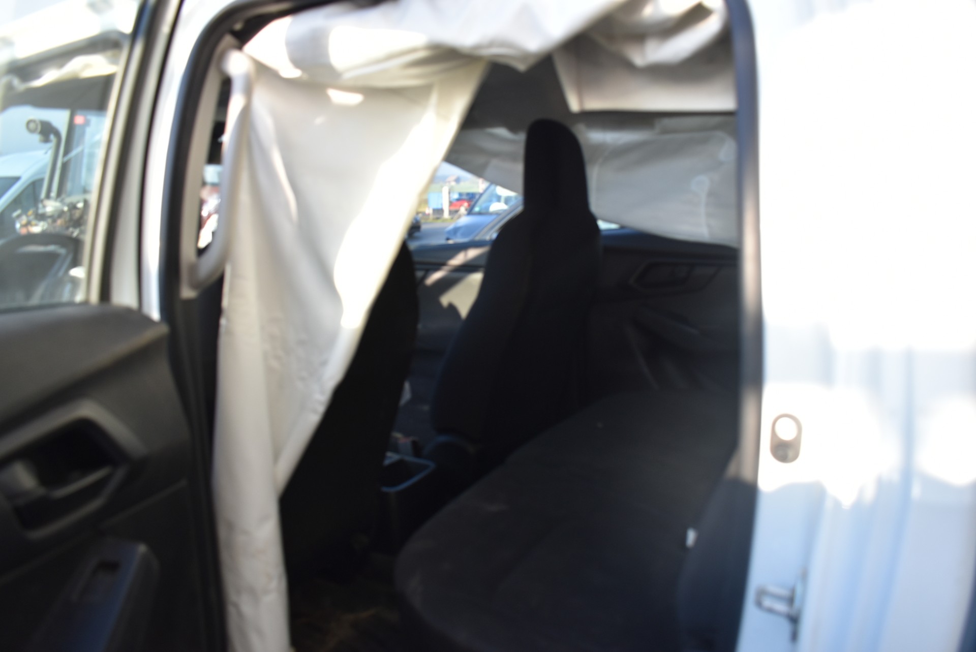 ISUZU D-MAX 1.9 SpaceCab N60B 4x4-image-3