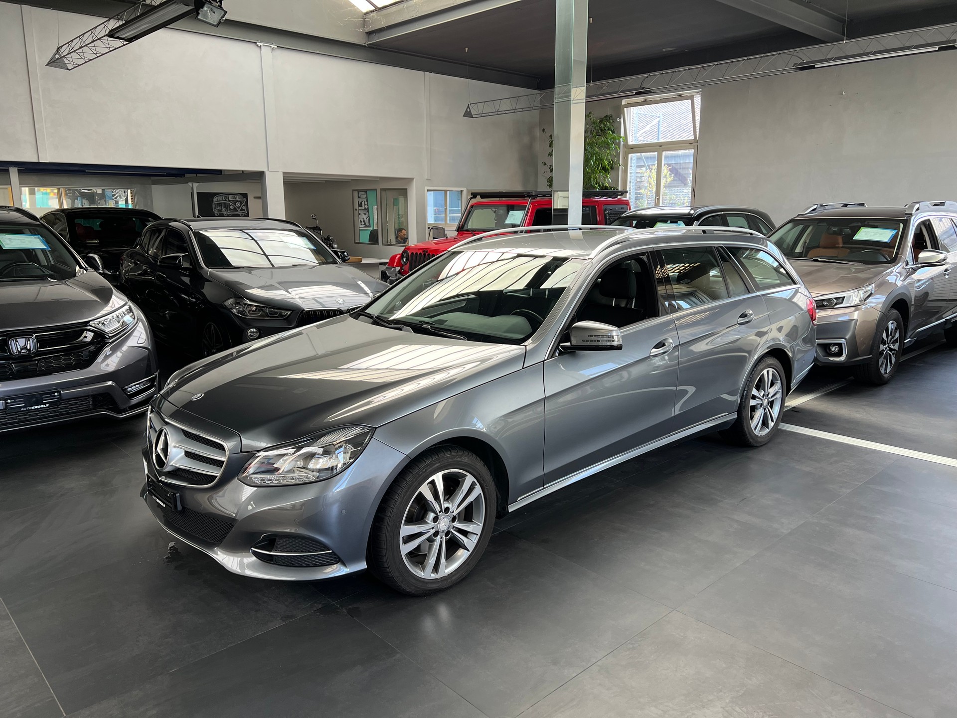 MERCEDES-BENZ E 250 BlueTEC Avantgarde 4Matic 7G-Tronic