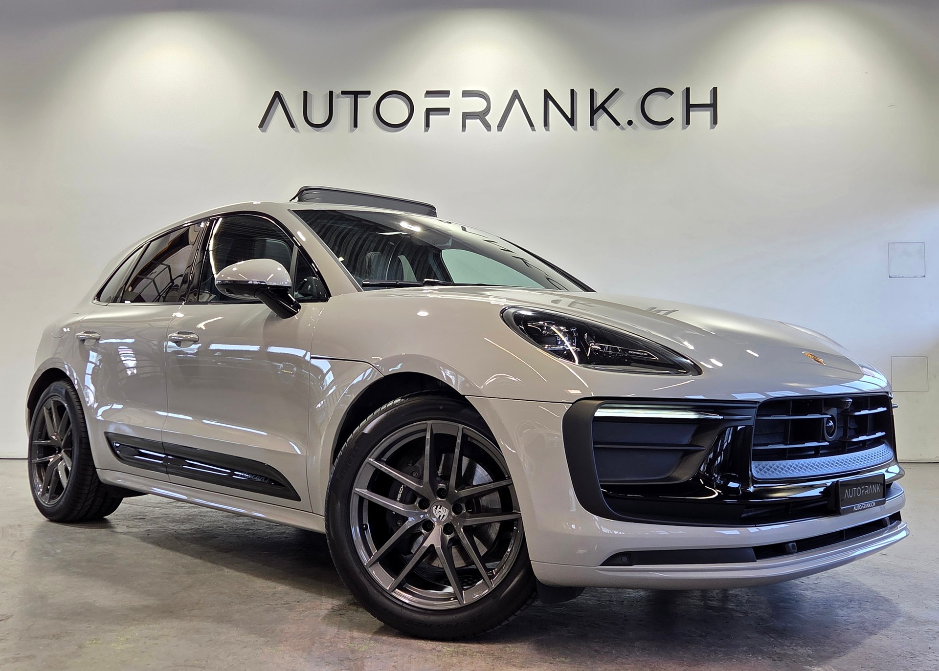 PORSCHE Macan 2.0 T