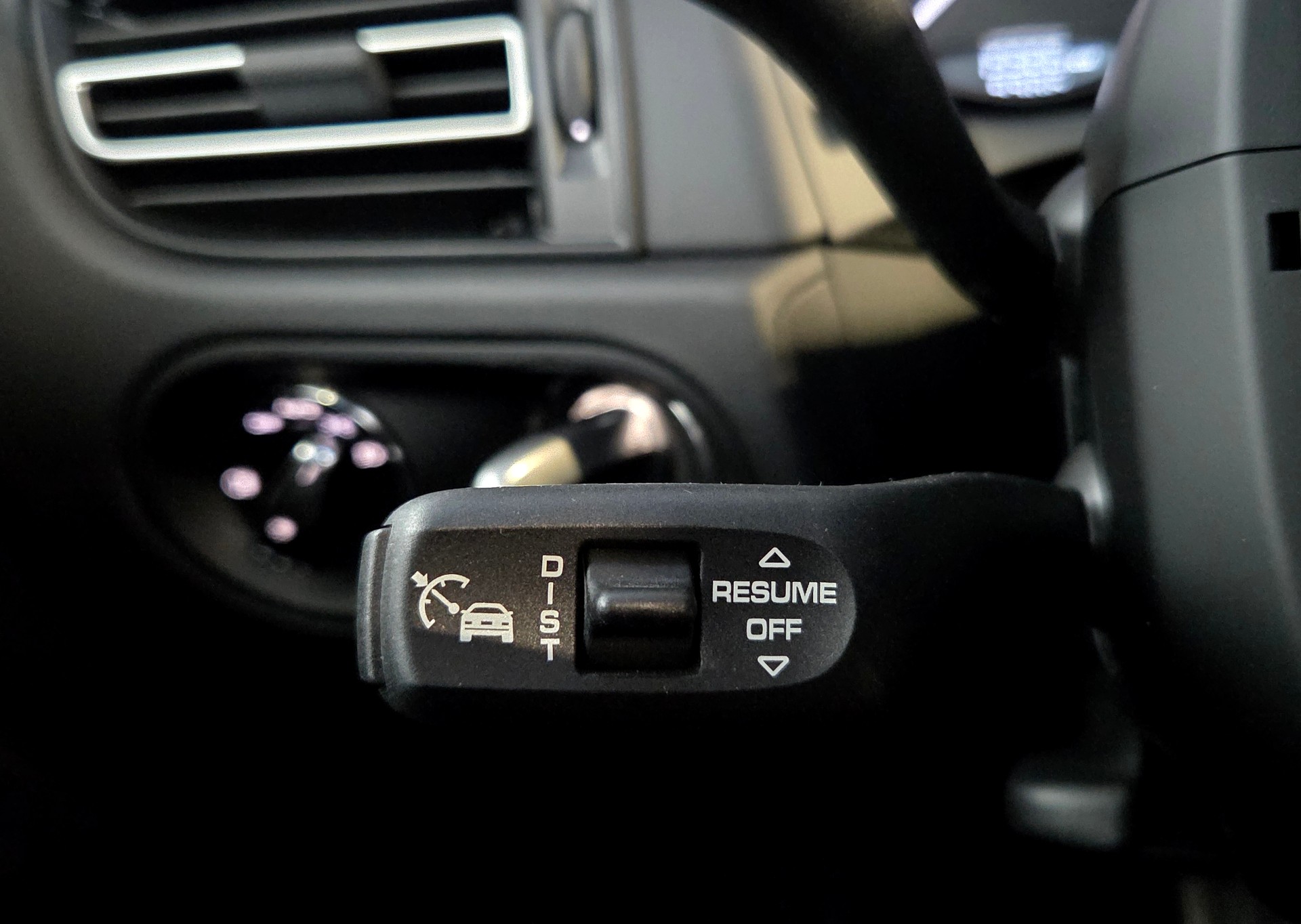 PORSCHE Macan 2.0 T-image-11