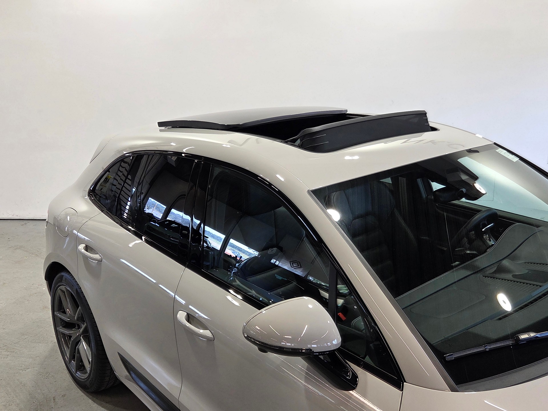 PORSCHE Macan 2.0 T-image-8