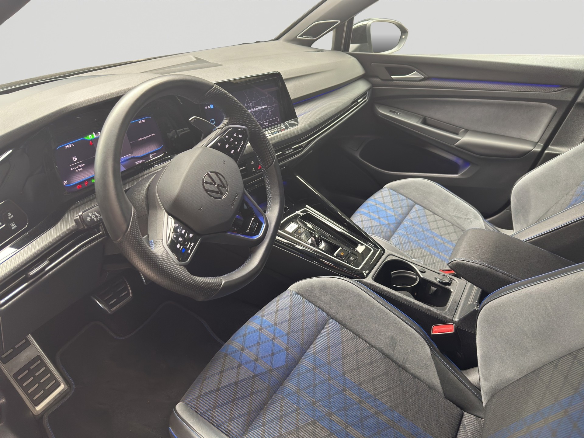 VW Golf 2.0 TSI R DSG 4Motion Performance Black Style-image-6