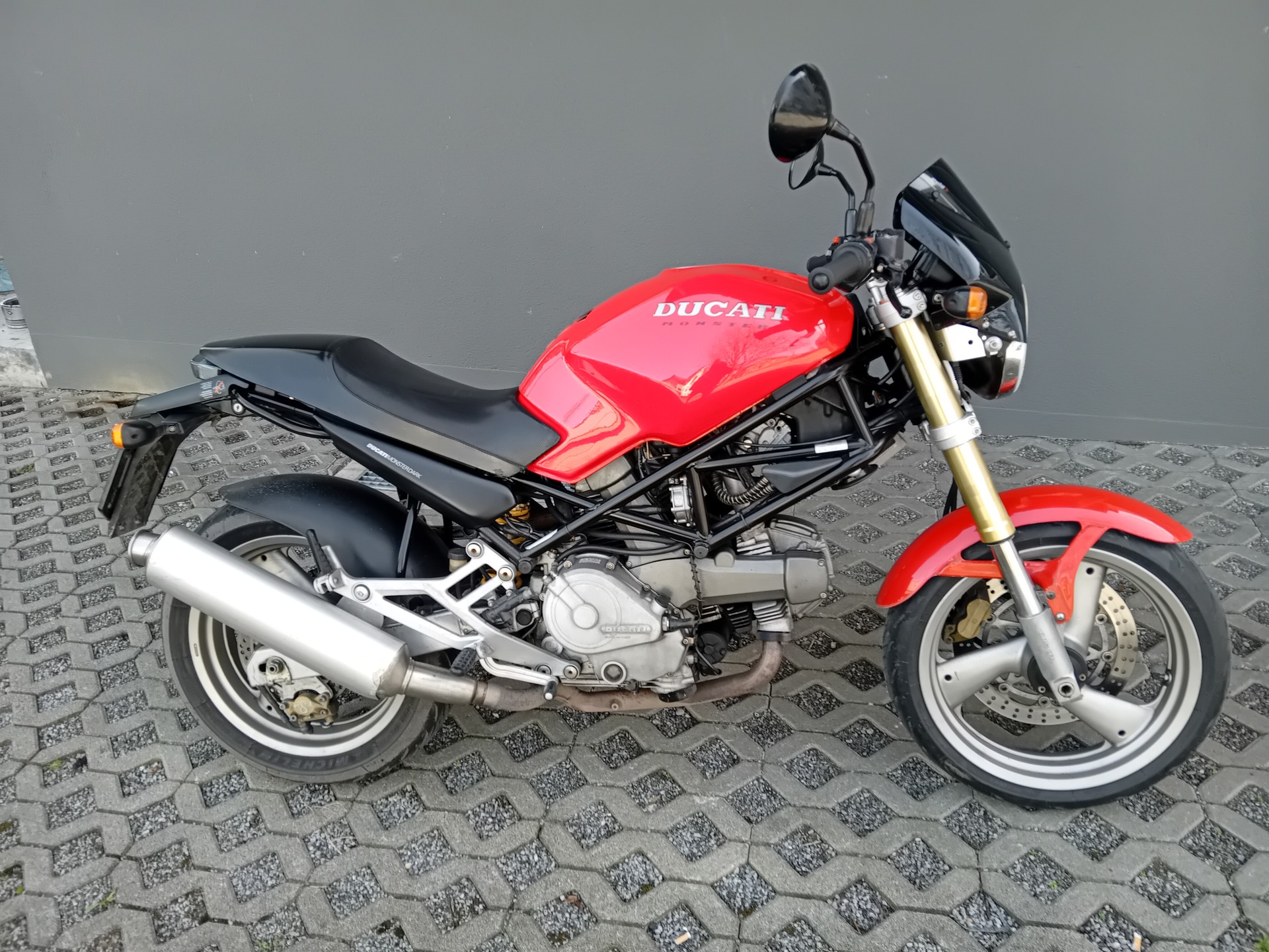 DUCATI Monster 600-image-1